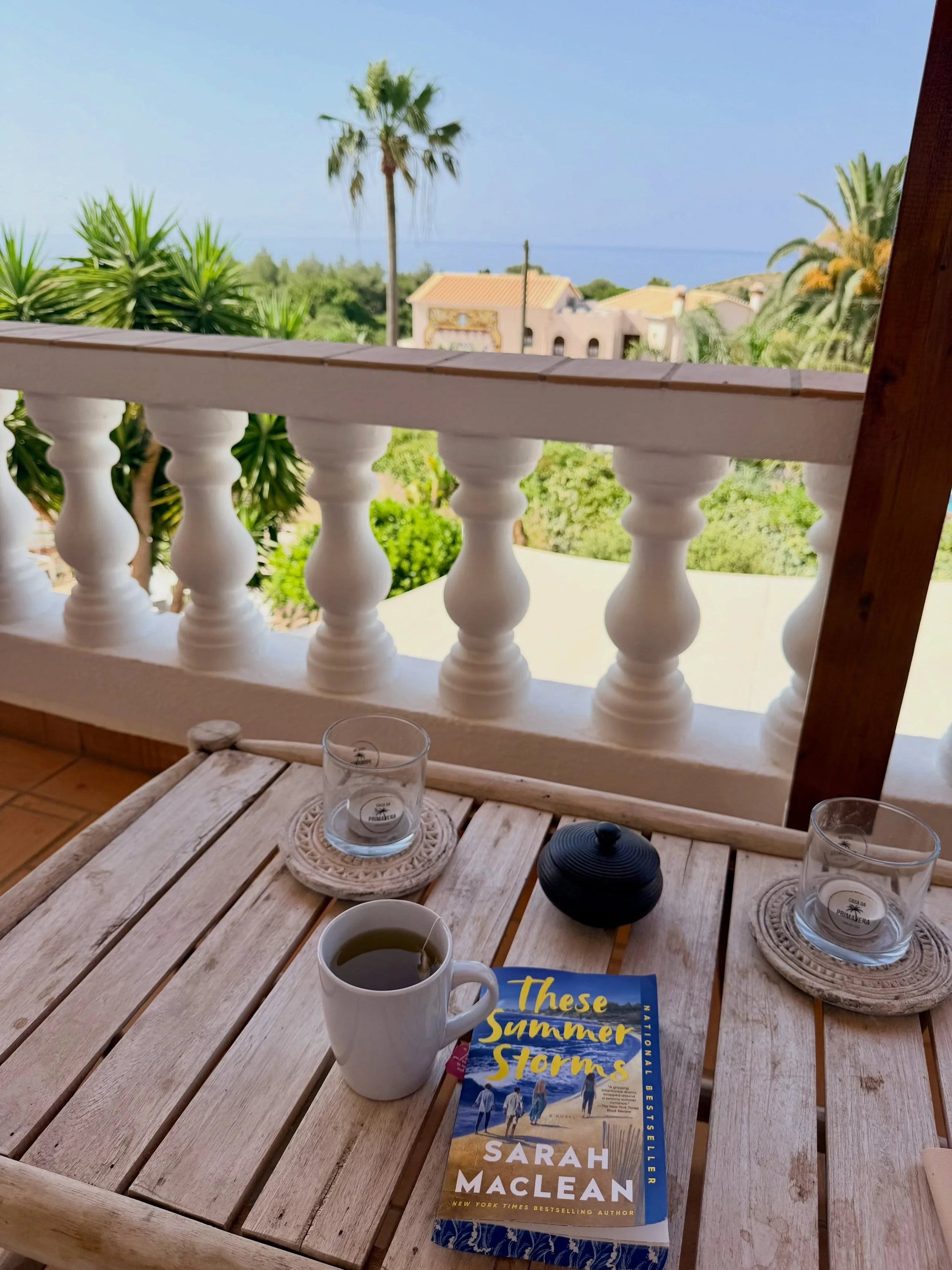 A beautiful villa, a dreamy destination, and an Airbnb so perfectly organized I didn&rsquo;t have to organize a thing. 👌🏻

We spent our summer soaking up the Algarve in Portugal 🇵🇹, and this villa was everything &mdash; beautiful, peaceful, and t