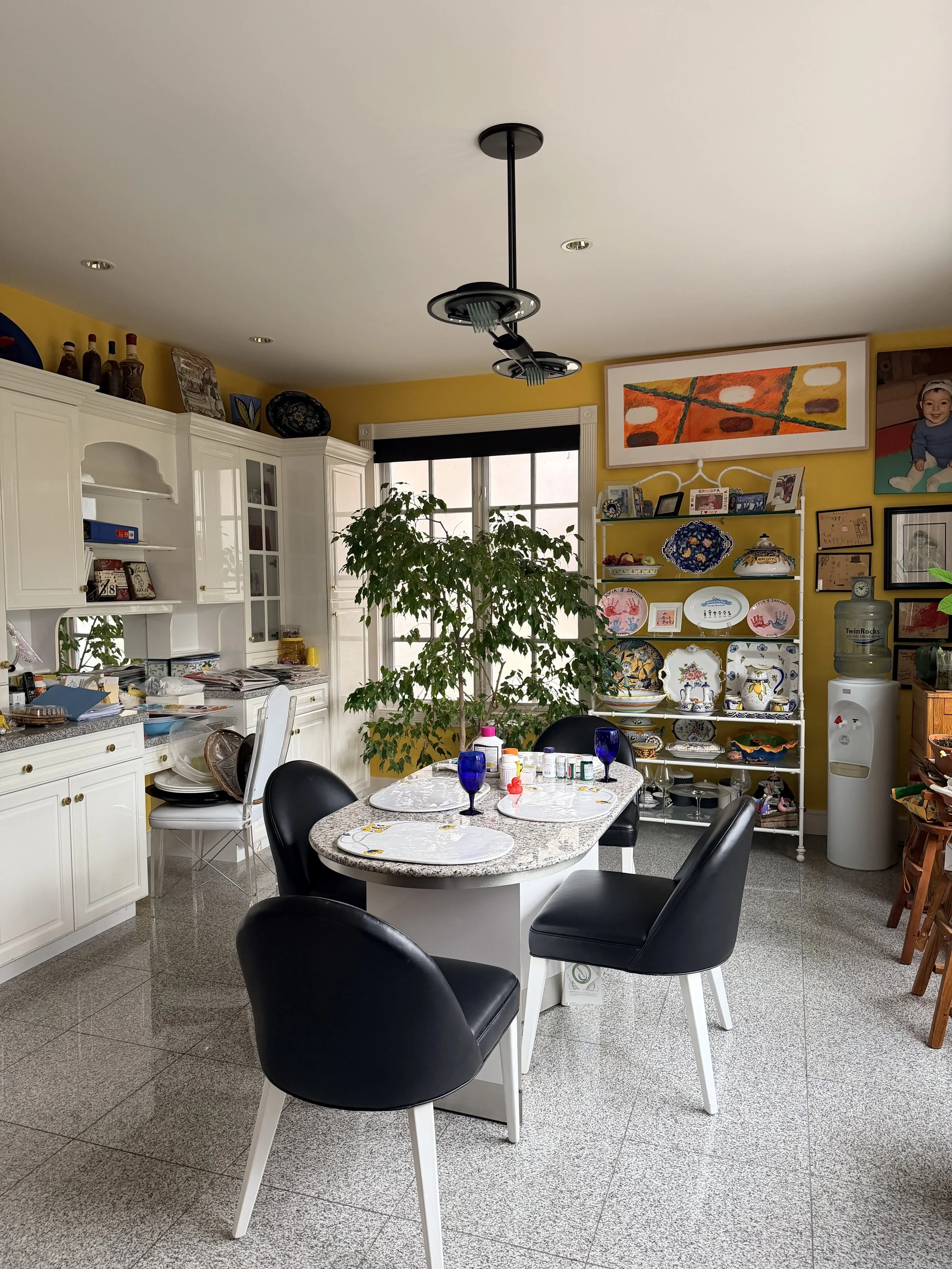 Kitchen Before.jpg