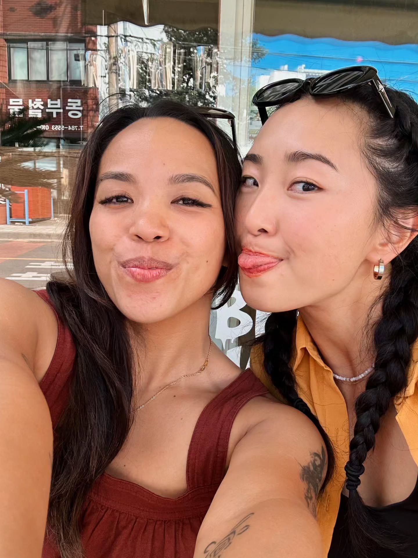 6 years of long-distance love. i guess we have instagram to thank for that.

thank you for teaching me so much about migrant justice, climate activism, and global south organizing.

thank you for brainfucking and erotic vibing with me.

grateful for 