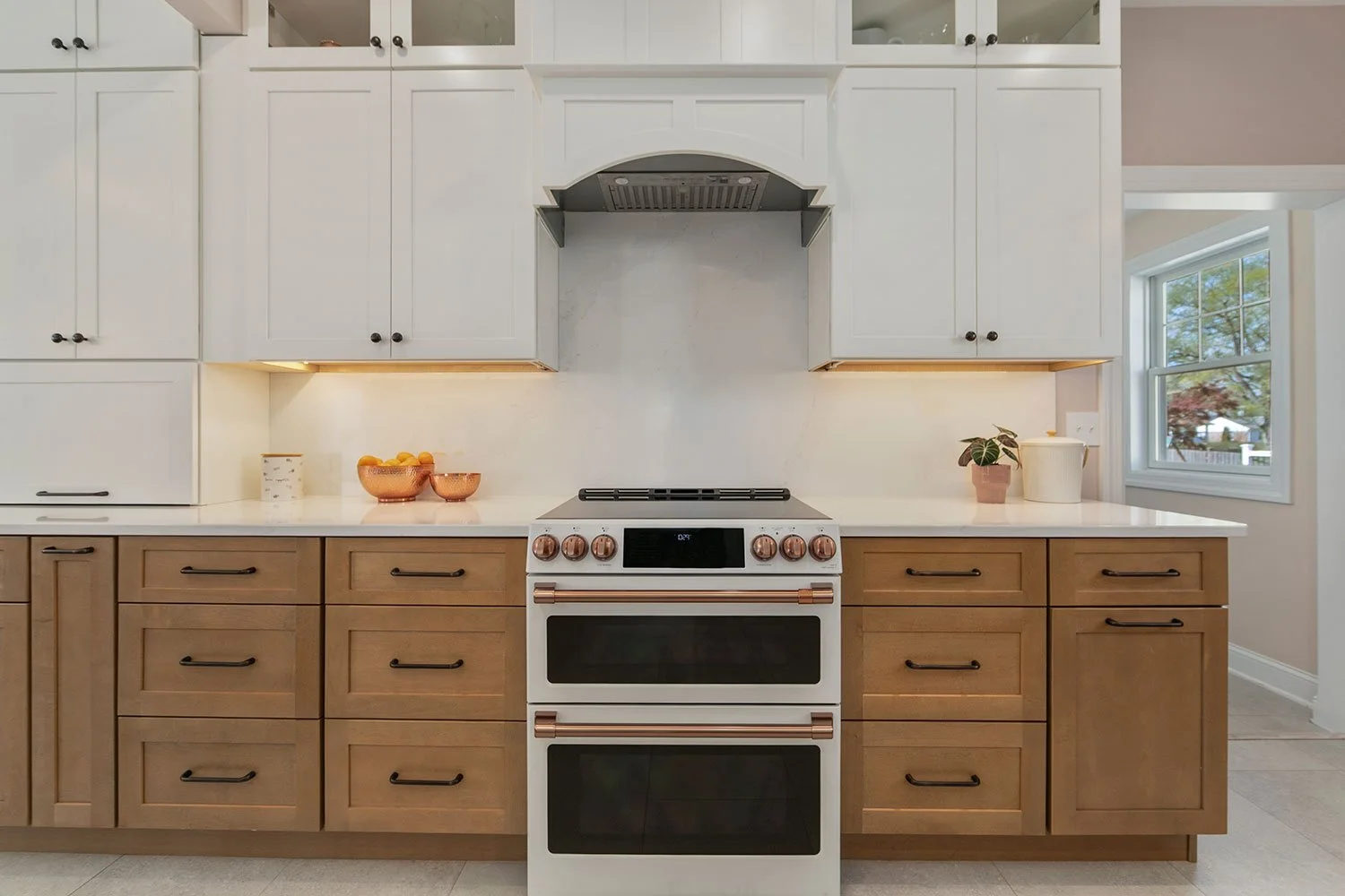 Two-Toned-Cabinets.jpg
