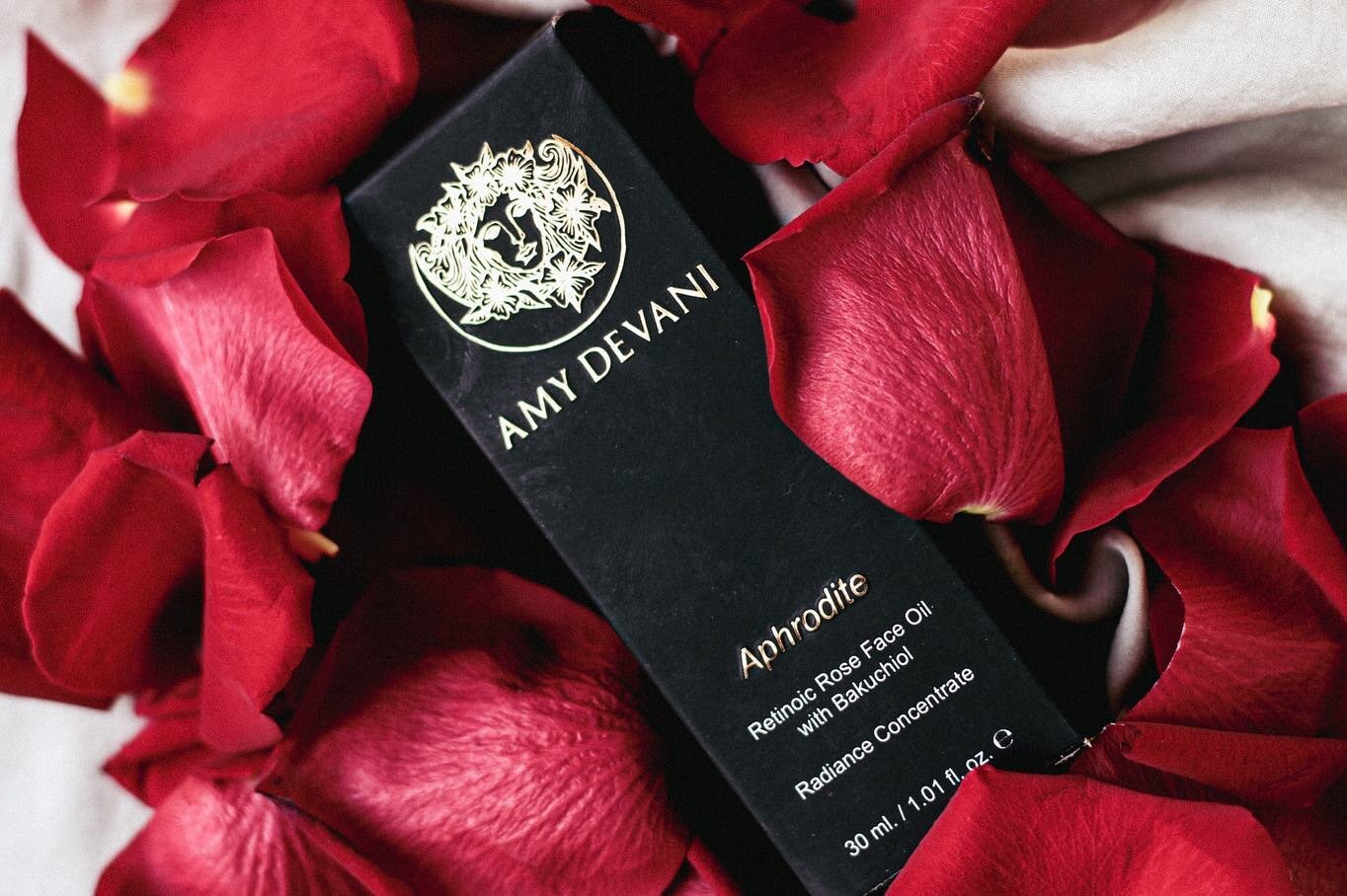 Aphrodite radiance concentrate &hearts;️🌹&hearts;️
Deep sultry rose with result-driven actives such as natural retinol from bakuchiol, organic extracts of rosehip, raspberry &amp; sea buckthorn, everlasting, sandalwood and rock rose. 

Sumptuous nou