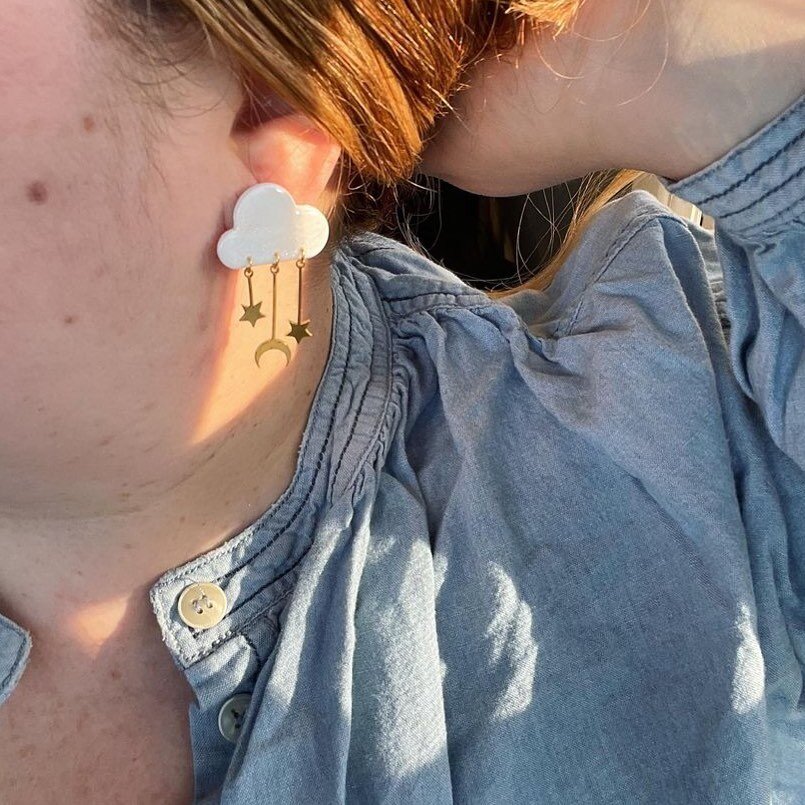 Featured Vendor: @tigerandgold 

Lauren makes the most magical earrings from polymer clay and adds cute brass accents to some of her pieces. She always brings something fresh to the market!
&bull;
&bull;
&bull;
&bull;
&bull;
&bull;
&bull;
&bull;
&bul