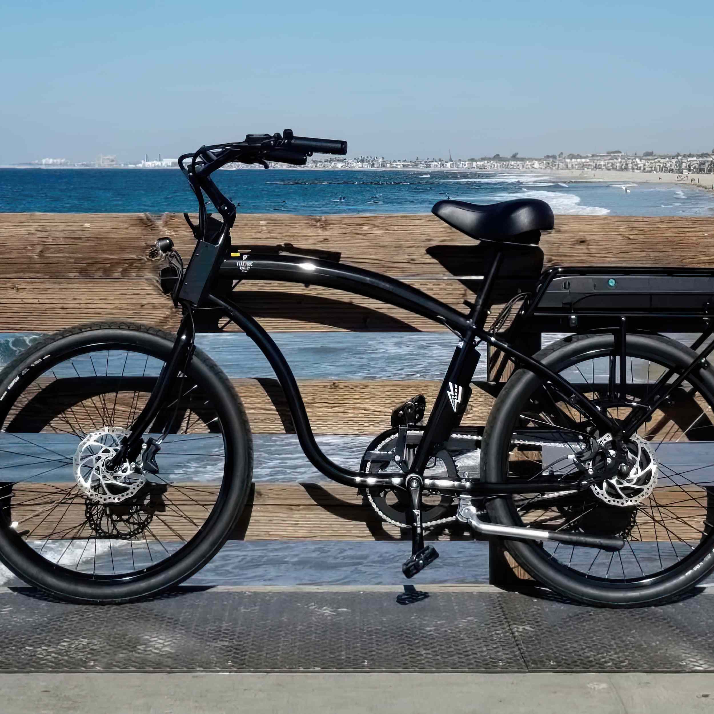 The not-so-creatively named Electric Bike Company hails from California and builds its two-wheelers locally in good old Newport Beach. Their goal is to produce the best electric cruiser globally, using high-quality materials and local know-how.&nb