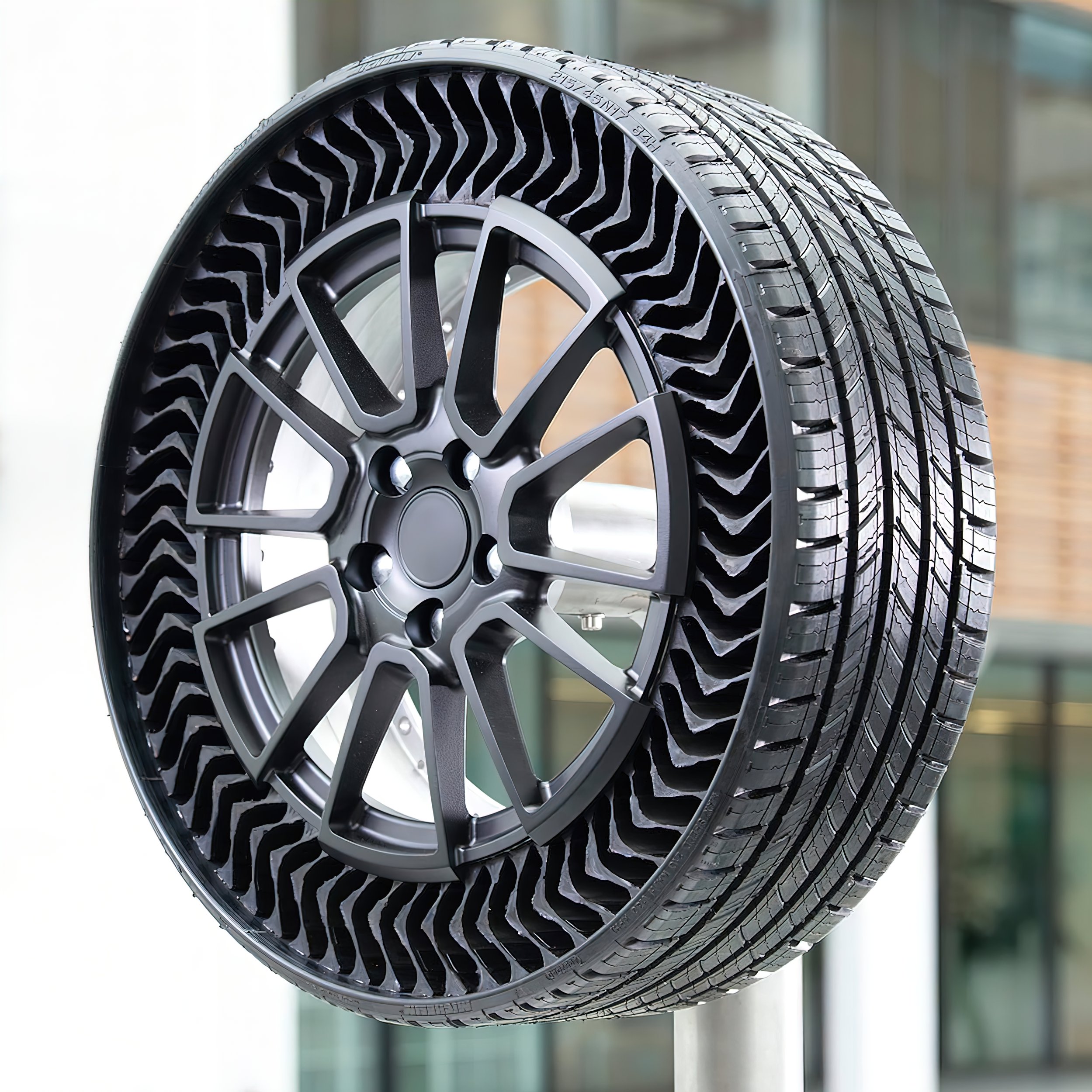 1ig Michelin Uptis Airless Tires 13fin-gigapixel-art-height-2500px-cropped.jpg