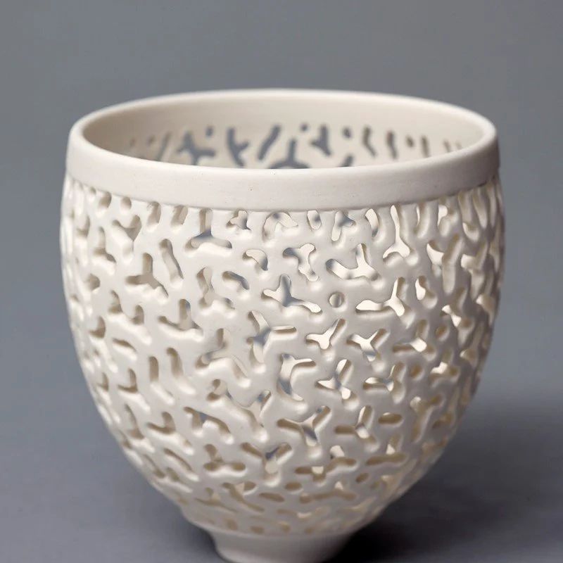 sandra-black-etched-vessel-2-2022-cool-ice-porcelain-86-x-88cm.jpg