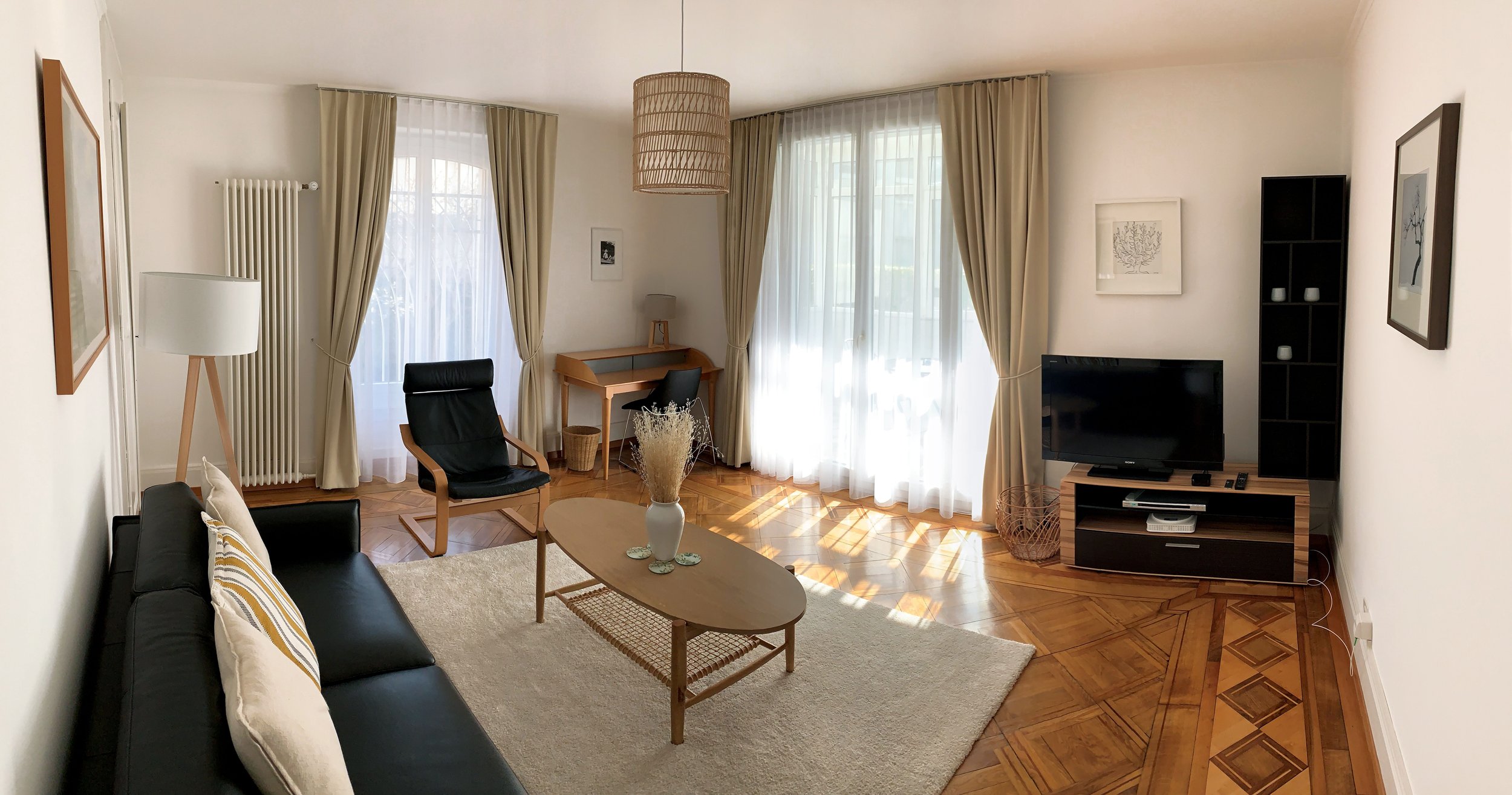 Salon d'un appartement meublé SIAC à Lausanne