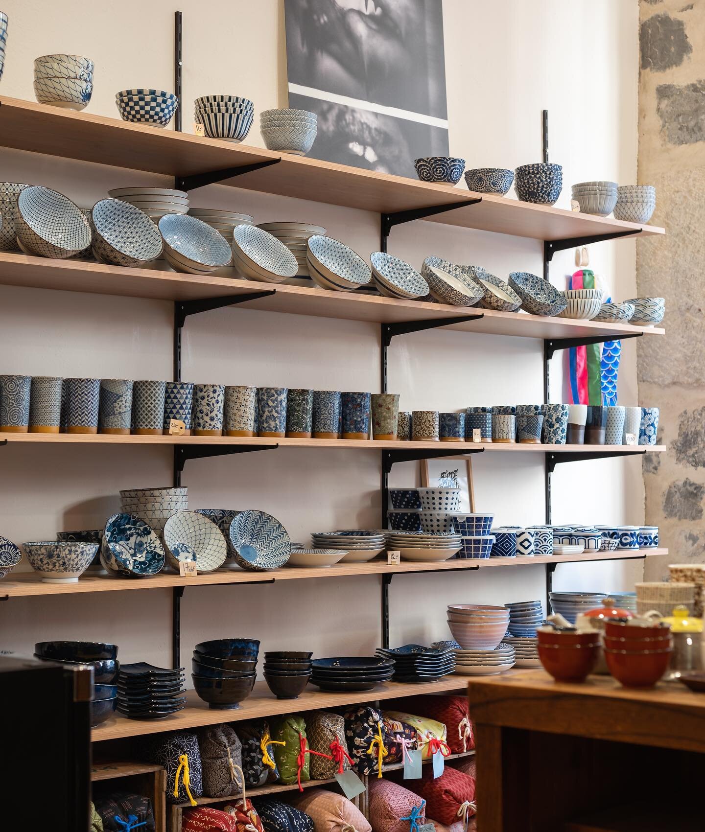 The small independent concept store of one of our customers @yugenlab.shop
.
#conceptstore #yugenlab #yugenlabtrade #boutique #geneva #geneve #ceramicart #ceramics #independente #artdelatable #vaisselle #porcelain #magasin #decor #decorationjaponaise