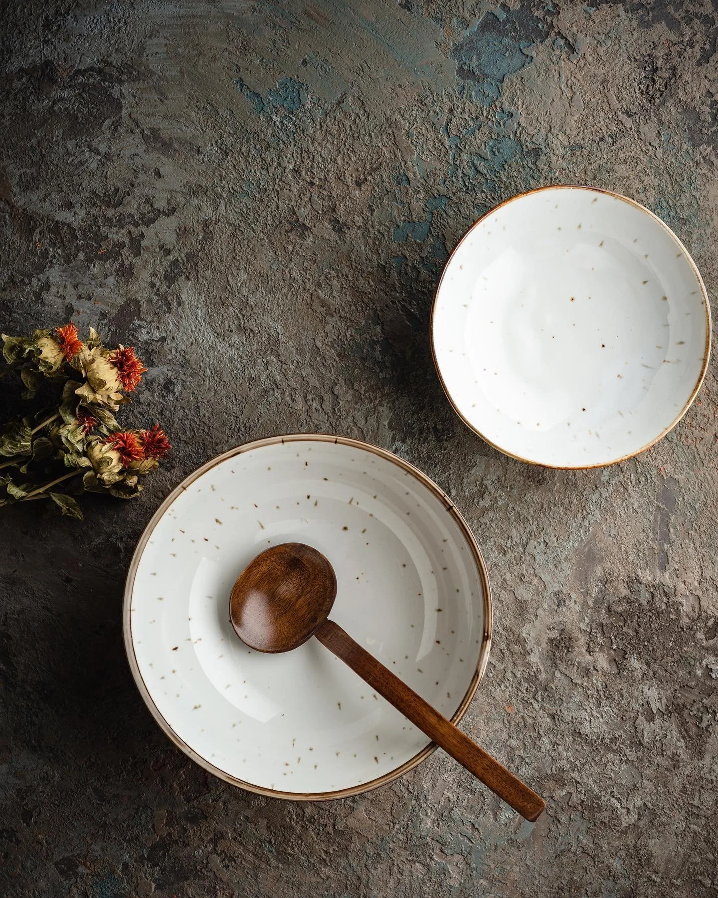 New collection
.
#sophadiffusion #collection #japaneseporcelain #japaneseceramics #bols #plate #vaisselle #b2b #artdelatable #collection #gamme #assiette #japan #japon #paris #geneve #milan #bern #bruxelles #europe #fournisseur #supplier