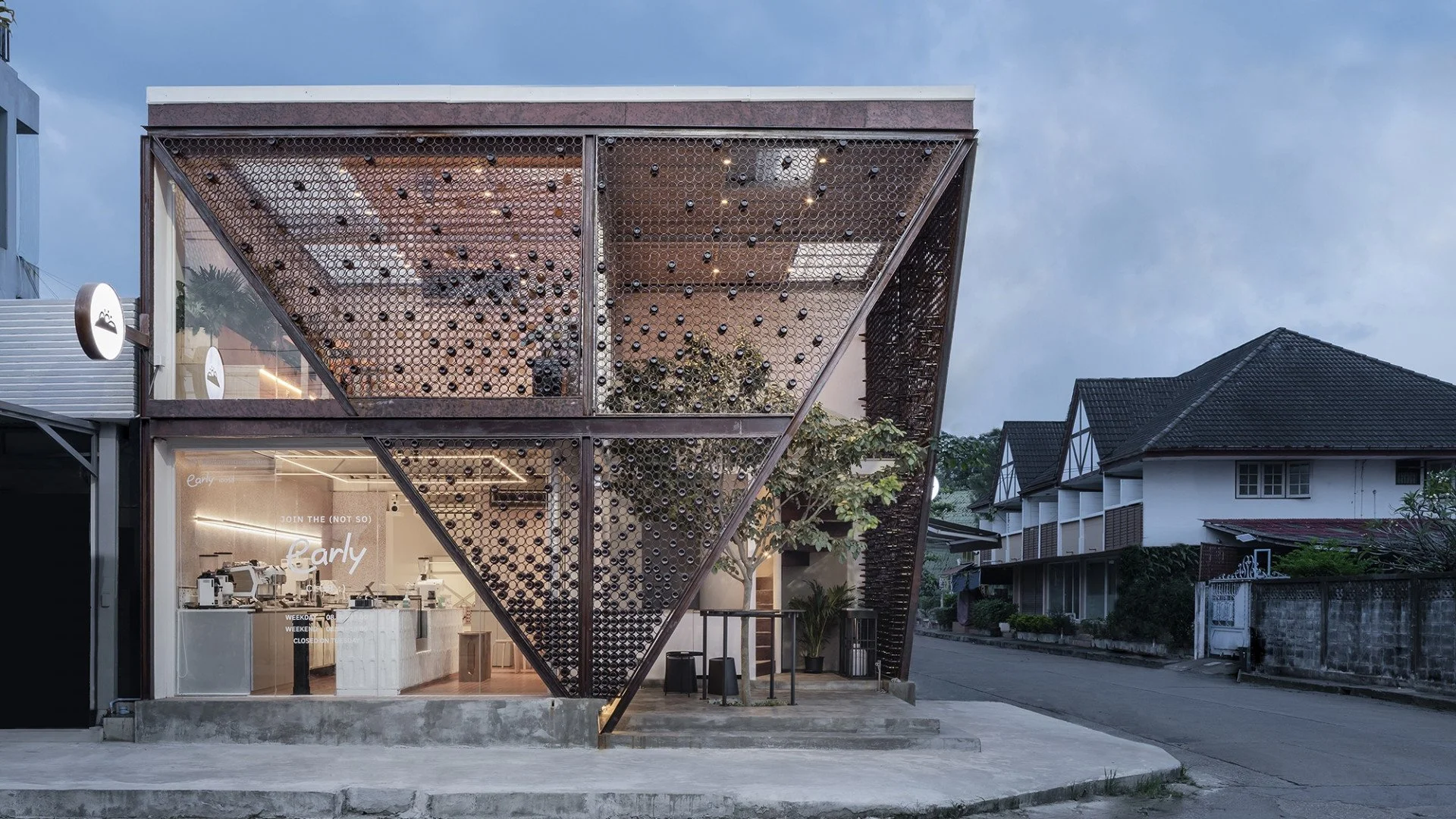 A BANGKOK CAFÉ’S CIRCULAR DESIGN HELPS COMBAT LOCAL ENVIRONMENTAL ISSUES