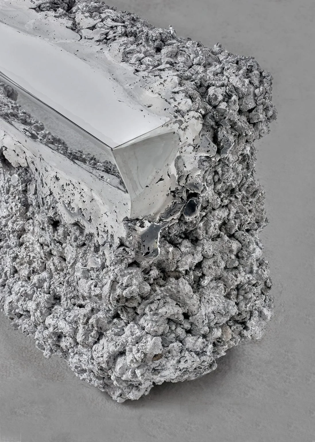 ignant-design-hongjieyang-synthesis-monolith-5-1097x1536 2.jpeg