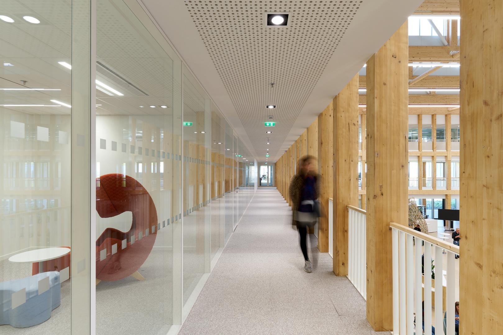Innovation-R-Centre-Danone-Arte-ChristopheValtin-office-floor-corridor.jpg