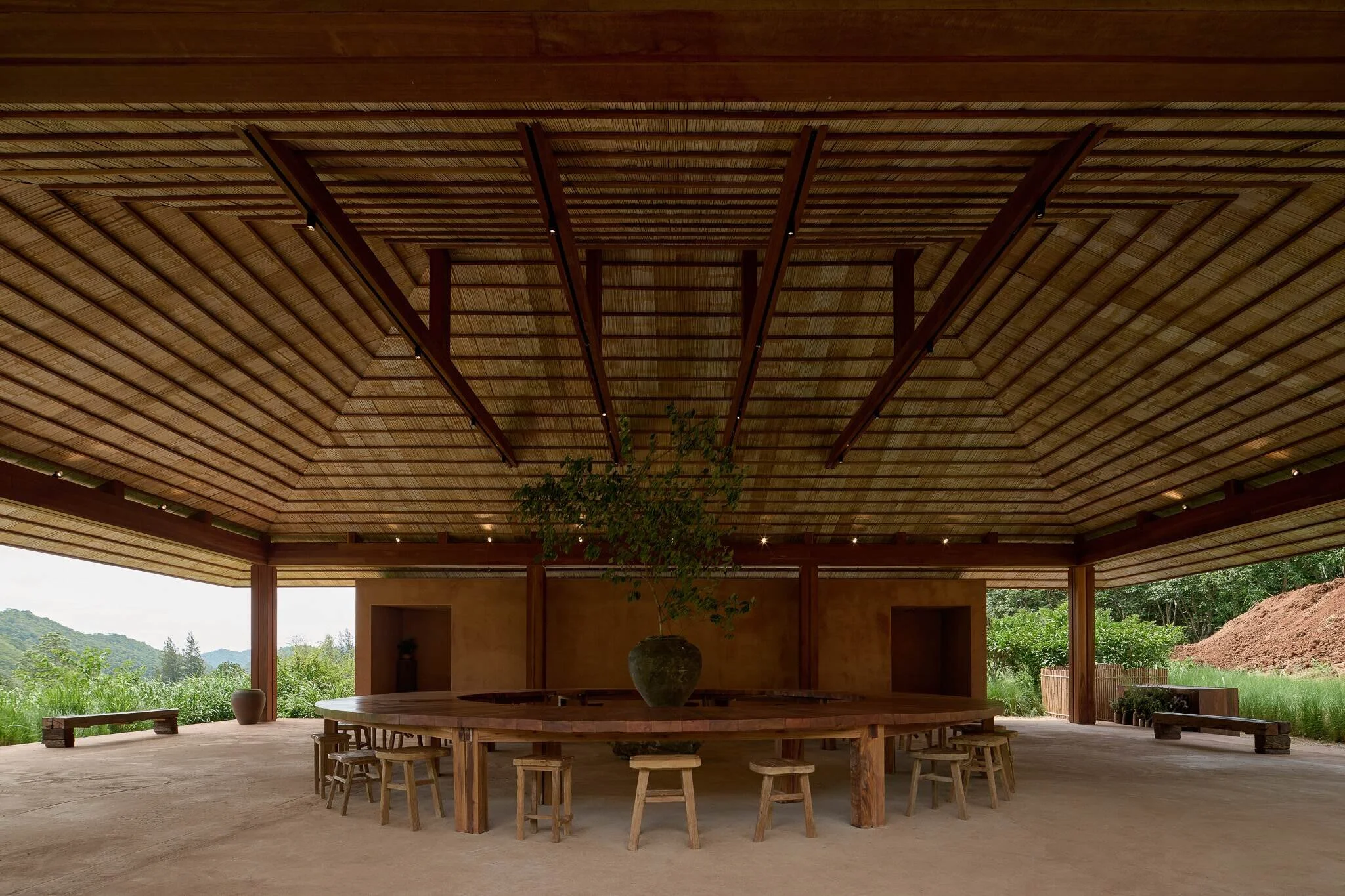 Khao_Yai_Art_Forest-L_050.JPG