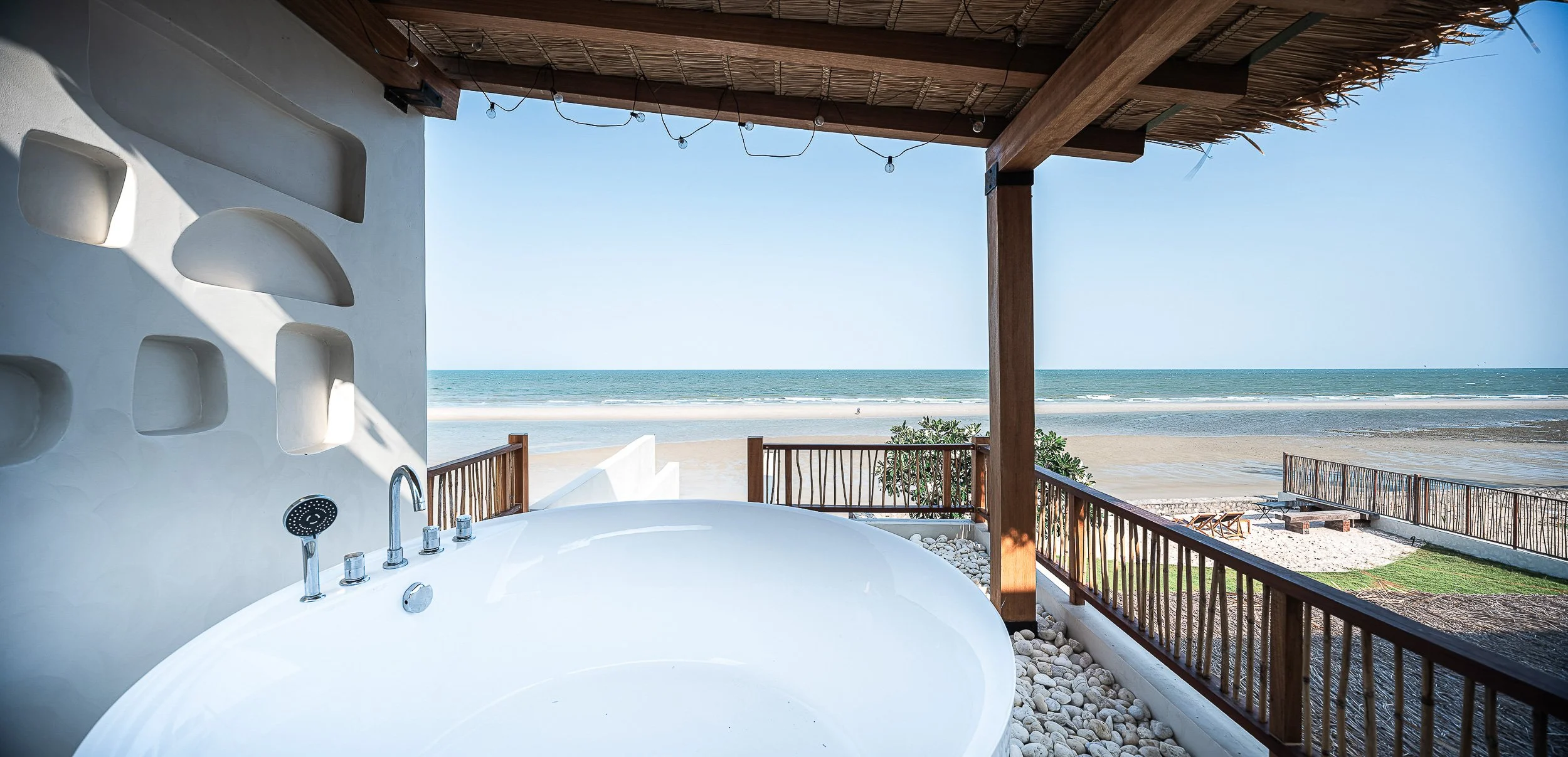 18_SunkissedRetreat.jpg