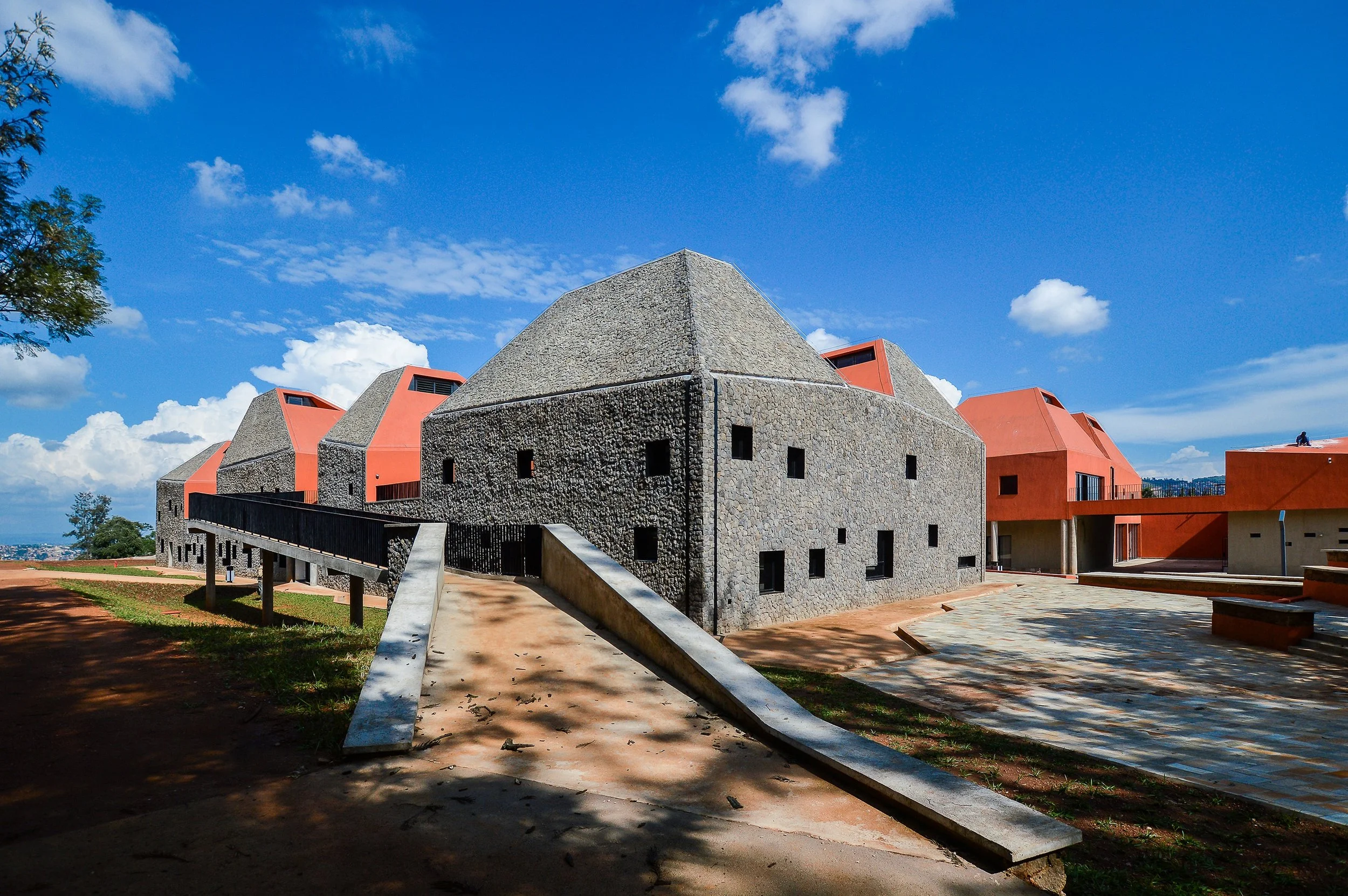 FACULTY OF ARCHITECTURE AND ENVIRONMENTAL DESIGN