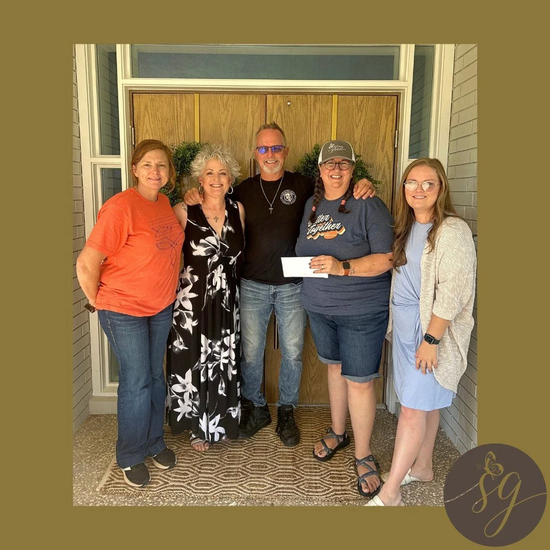 💛 A huge thank you to @thewickedbeannwa and Langman Estate Winery for choosing Saving Grace as the beneficiary of their 4th Annual Centerton Day Benefit Car Show! 🚗✨ We had such a lovely time connecting with Katherine and Randy Smith, hearing their