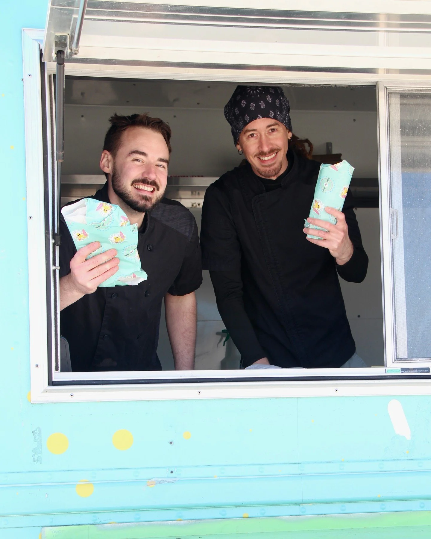 We're ready to welcome you this week at @town.cove.taps 🥪
Thursday - 4:00 - 8:00
Saturday - 12:00 - 4:00
Sunday - 12:00 - 4:00