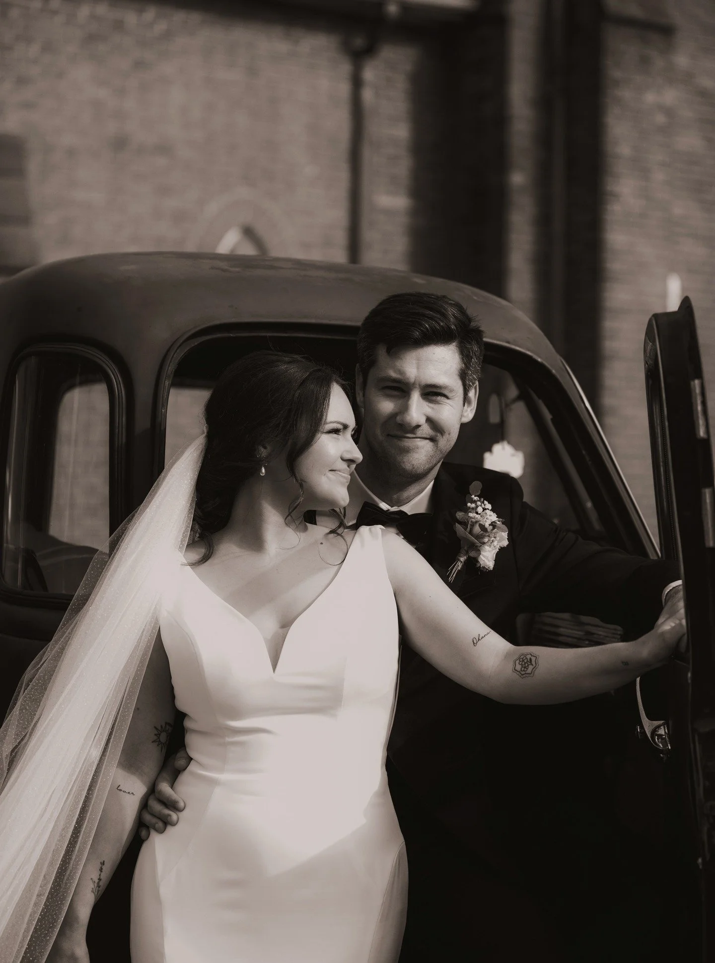 Some wedding photos from last year <3 The Sheas! #peiweddingphotographer#tignishweddingphotographer #charlottetownweddingphotographer #weddingphotography #weddingphoto #brittanyaylwardphotography2021