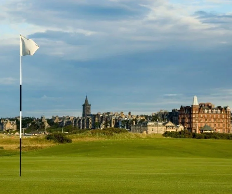 Travel. Golf. History. Culture. New friendships. And yes&hellip; a lot more golf ⛳️

🏌️&zwj;♂️ Tee off on legendary courses + private coaching at St. Andrews Links Academy, the birthplace of golf
🏰 Explore Edinburgh &amp; Glasgow, from castles and 