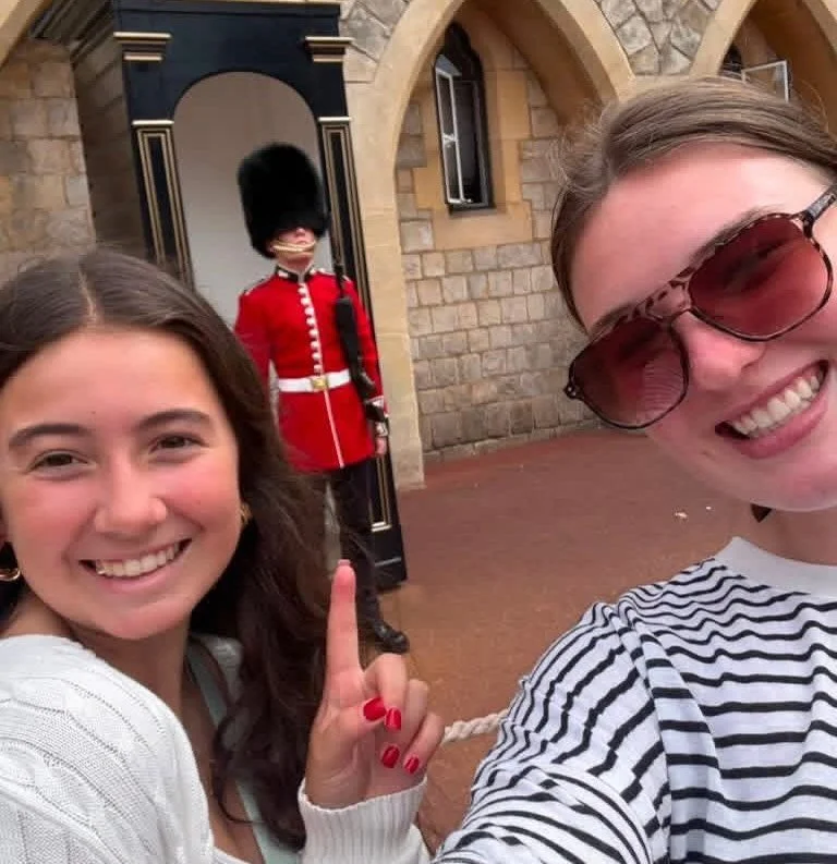 From royal history to vibrant neighborhoods, London is a city where every street has a story to tell. 🇬🇧

Our students explored some of the city&rsquo;s most iconic landmarks, experienced the magic of a West End show, and discovered the history, cu
