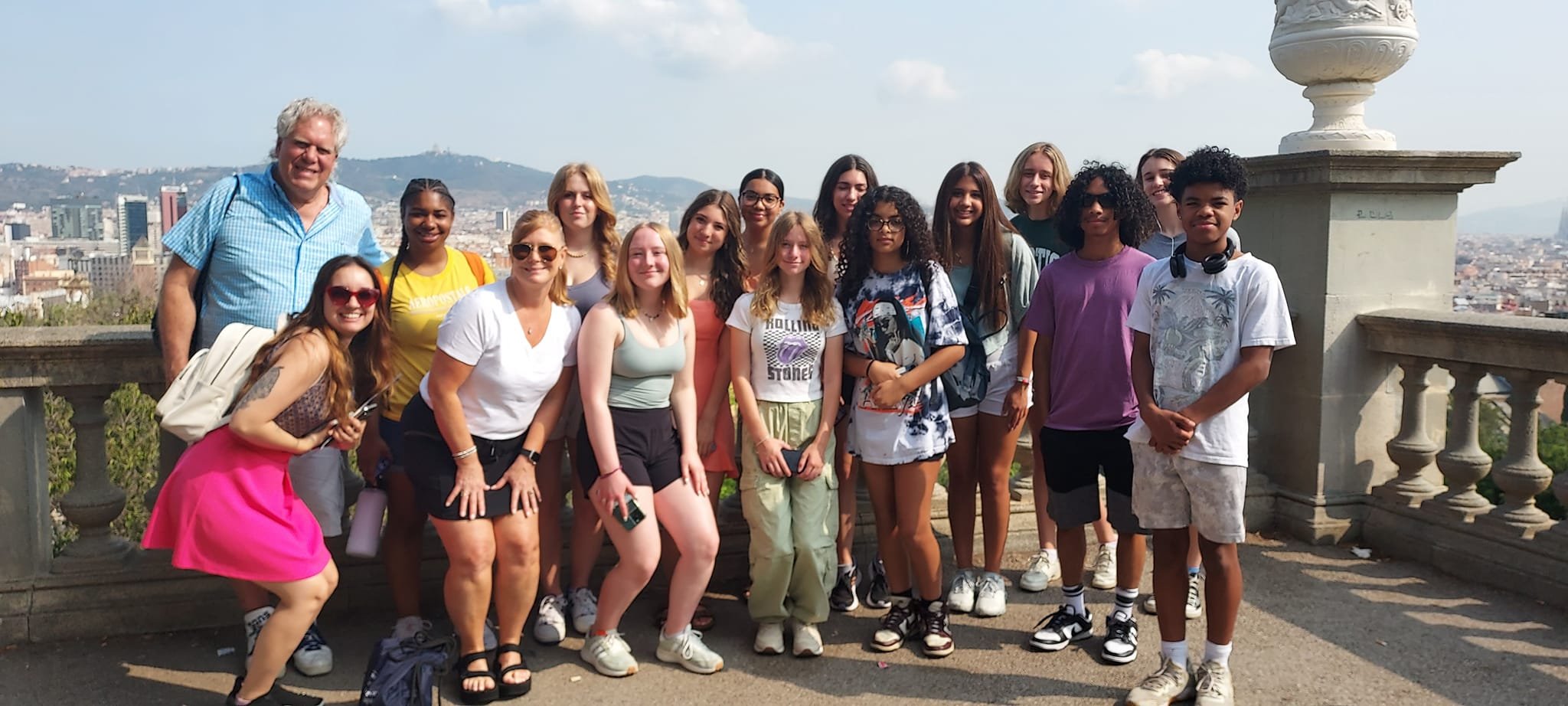 summer-travel-program-teens.jpg