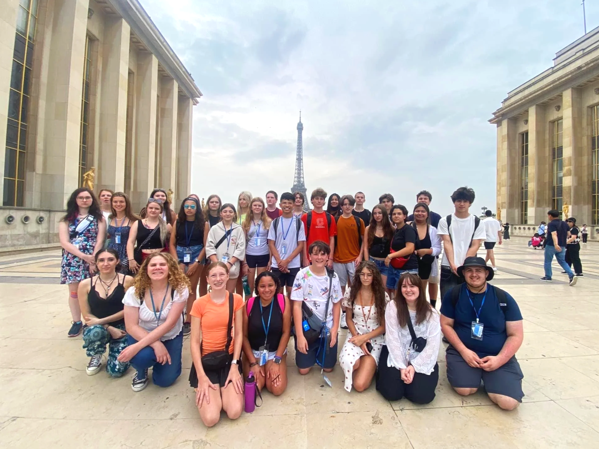 global-citizen-program-teen-educational-travel-paris-france-students-group-4.png