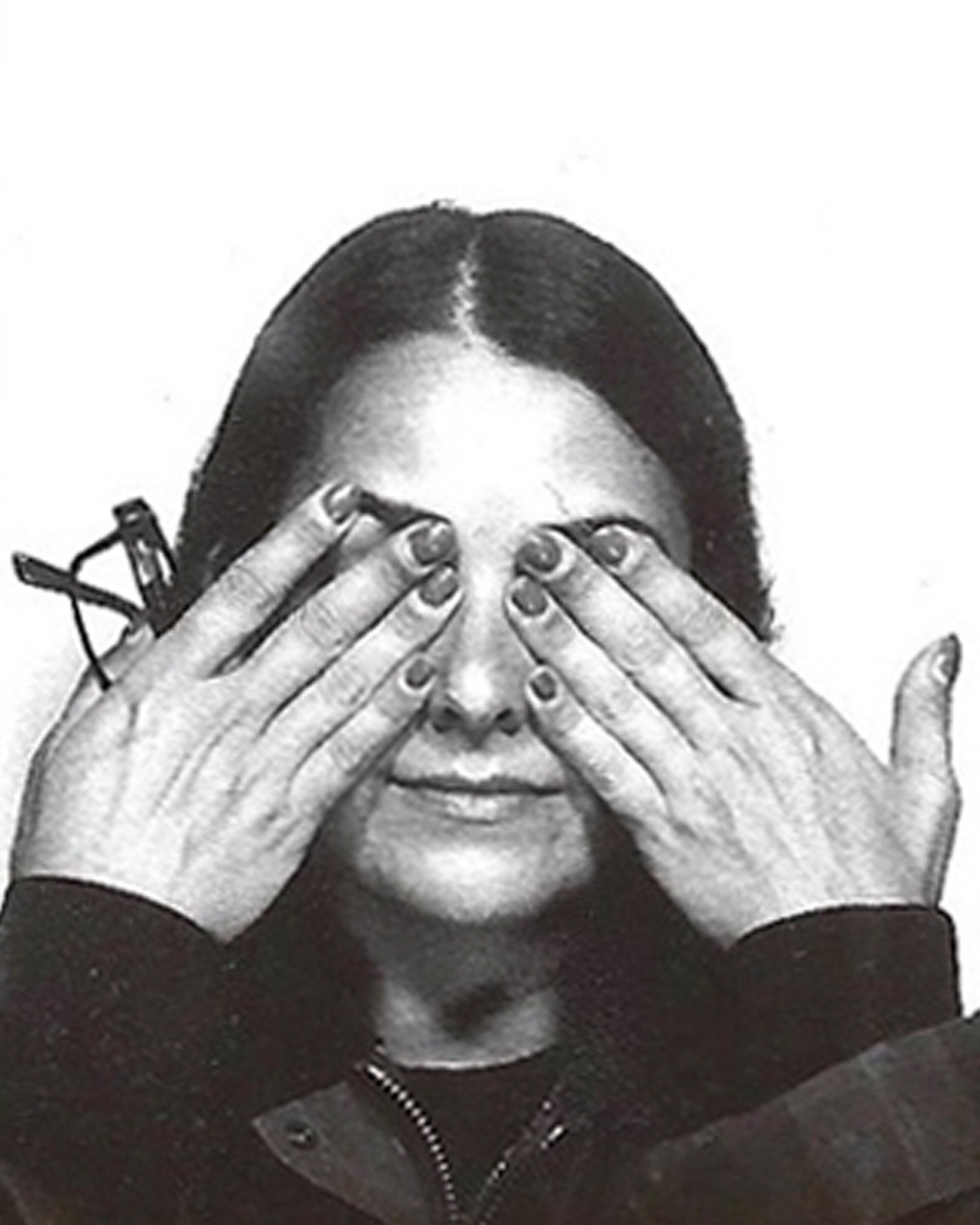 + Natasha Carlos PADA 52 

Natasha Carlos is a first-generation Luso-American artist based in New York, whose work explores the intersection of self-identity, nature, and the unpredictable nature of human existence.

Through self-portraiture and dive