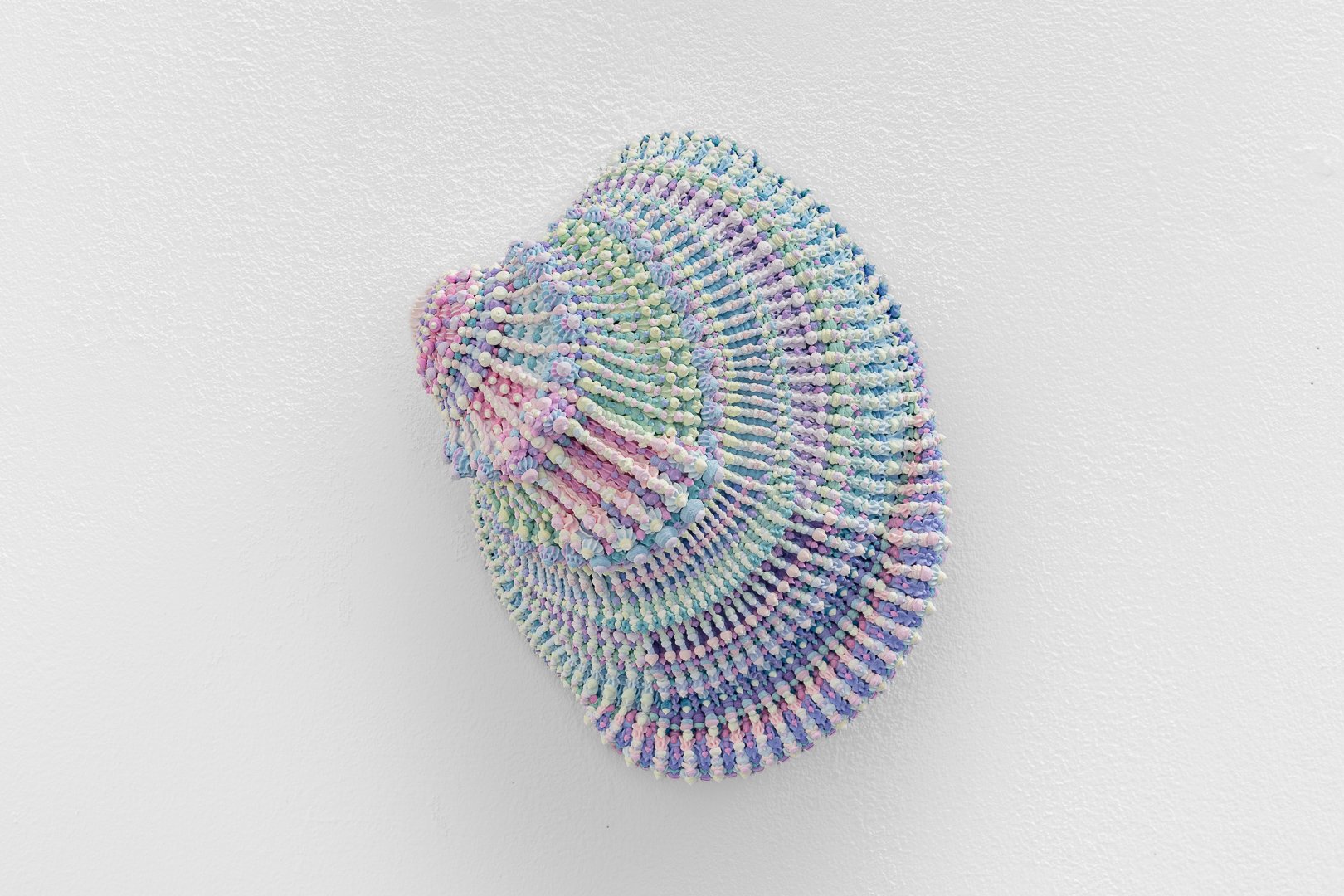 Aralia Maxwell, Concha. [Shell.] Acrylic paint on clay and wood, 20 x 15 x 7 cm, 2026.