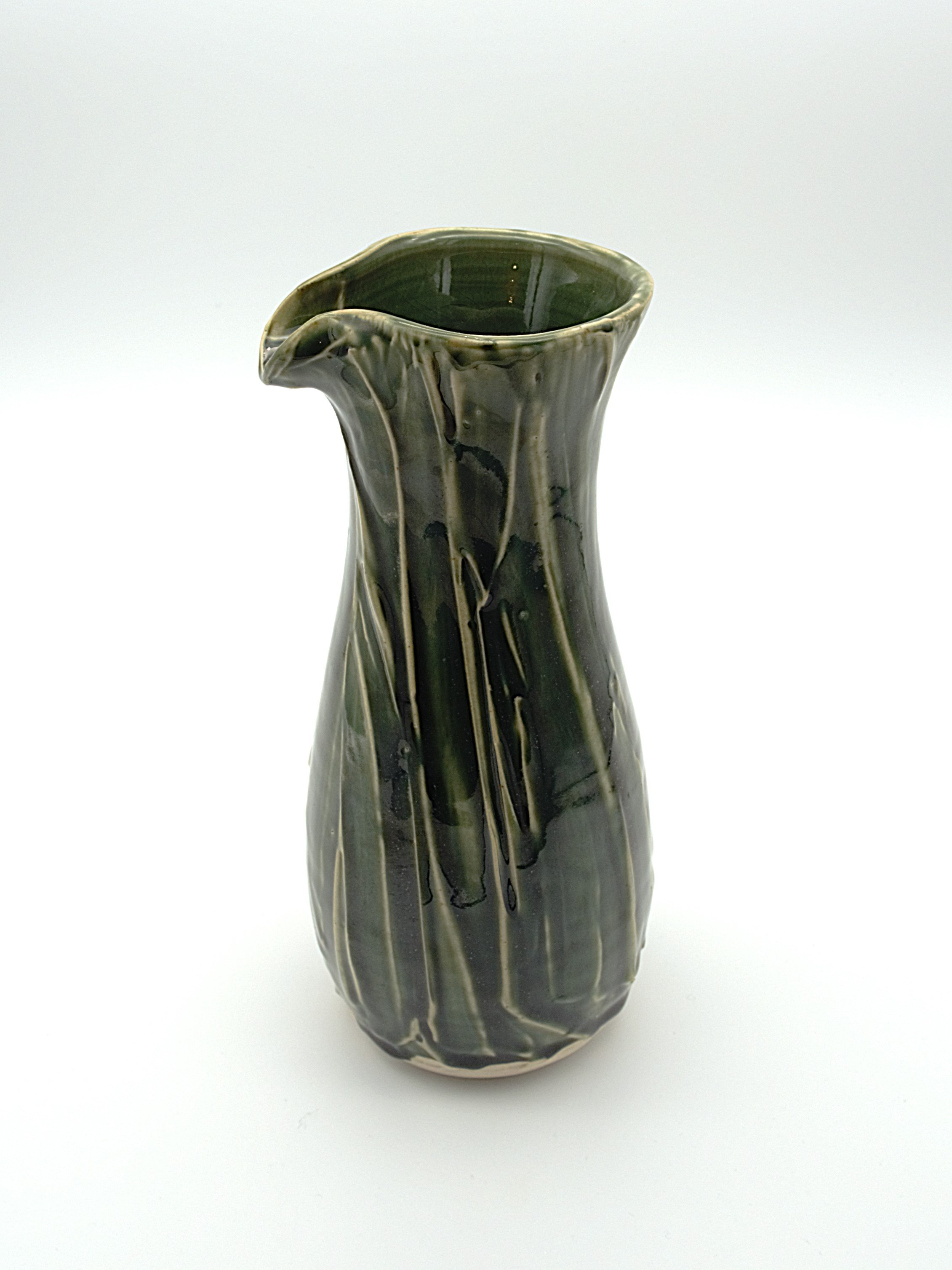 2. Jug a.jpg