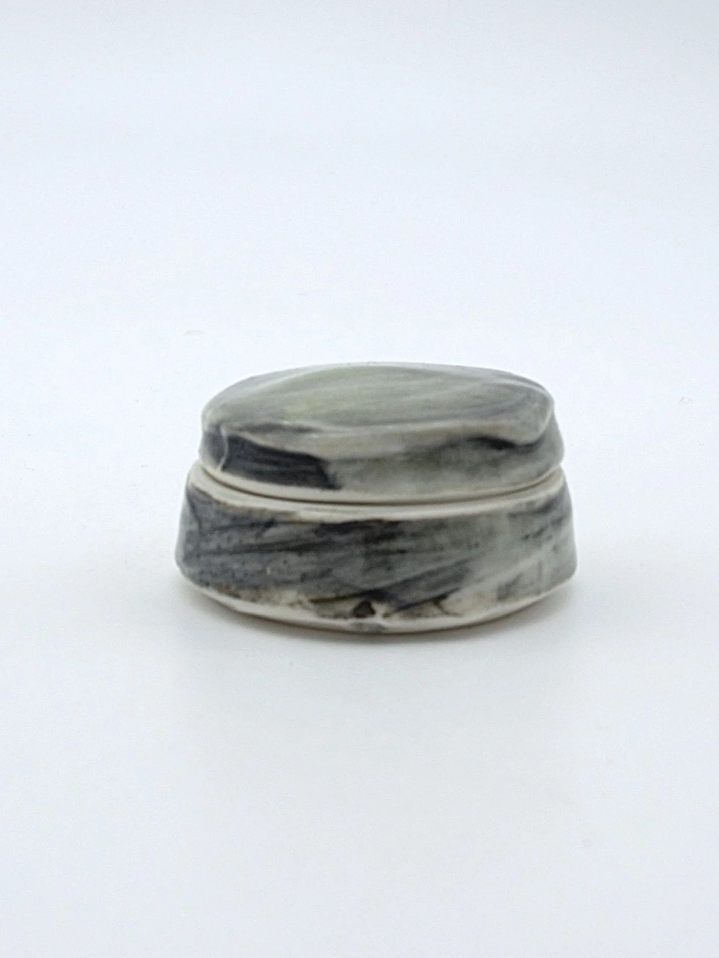 37. Lexie Macleod Pottery Trinket Box I.jpg