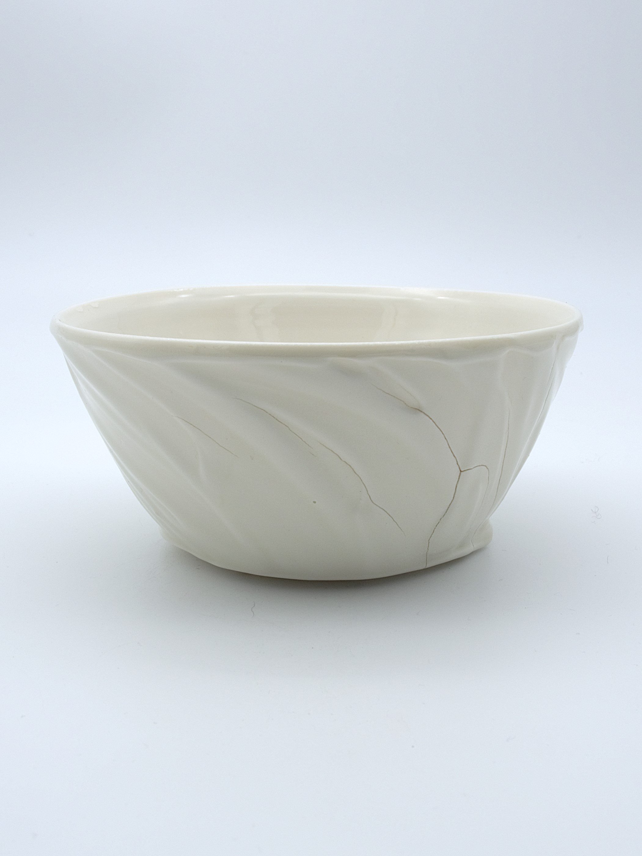 60. Lexie Macleod Pottery Bowl I.jpg