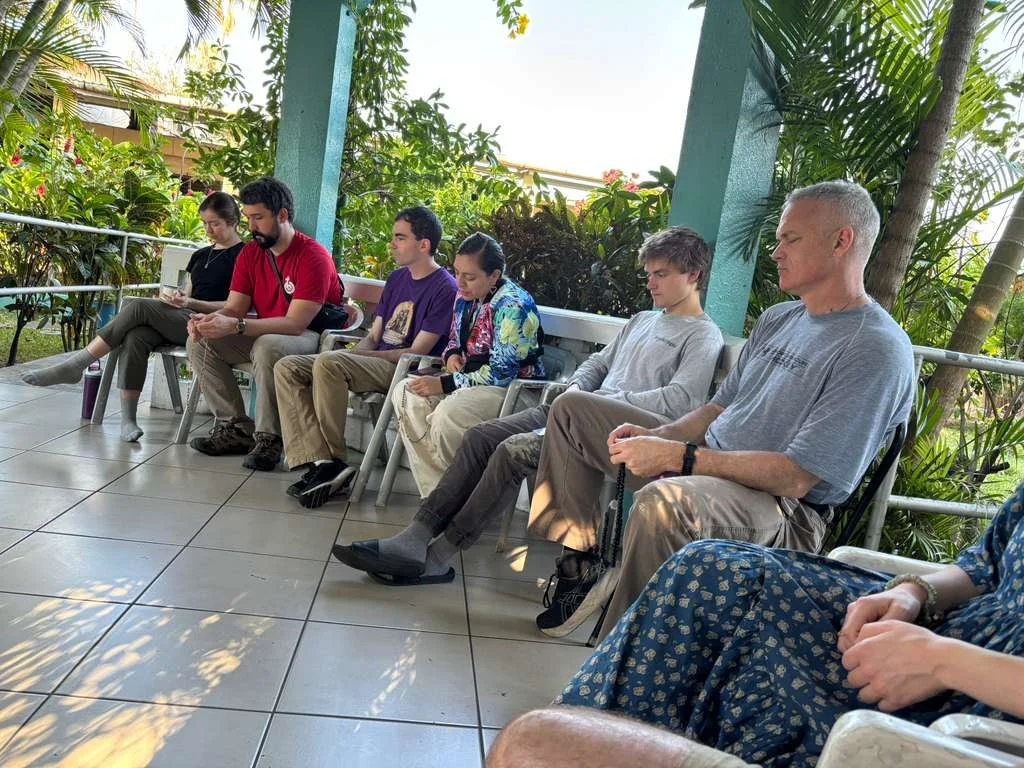 Our missionaries made the very most of their final day in El Salvador! They prayed the Stations of the Cross with the local students in the morning, finished the Marian garden at the Senior Center, prayed the World Rosary in 7 different languages (!)