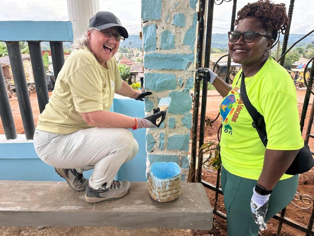 Our CBC @viridianeshope missionaries had a full day of serving and growing in faith. Some worked at the site of a new water well, others helped in the medical clinic, and a group worked on restoring the grotto.

The day also included Mass, Adoration 