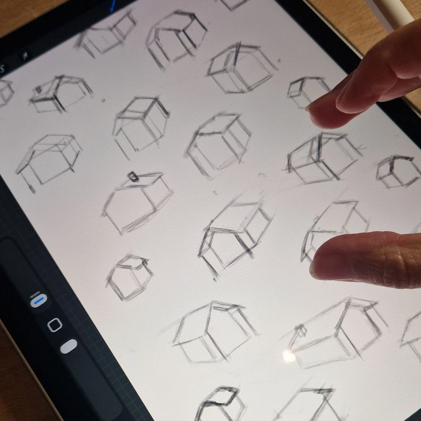 Dutch november weather is hitting me hard so I've been taking it a bit slower. Doesn't help with my deadline though😅. I've finally found some time to start working on my next print of little chalet homes. OH, and I've also got a little gift coming u