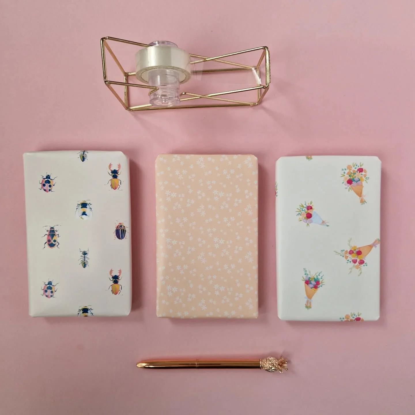 Last minute wrapping paper that's almost too pretty to tear open, and deliverd in a download ❤️
This combo is basically my love language for Easter gifting. Gotta love the florals, the pastel tones and the little tags that make a gift look like you p