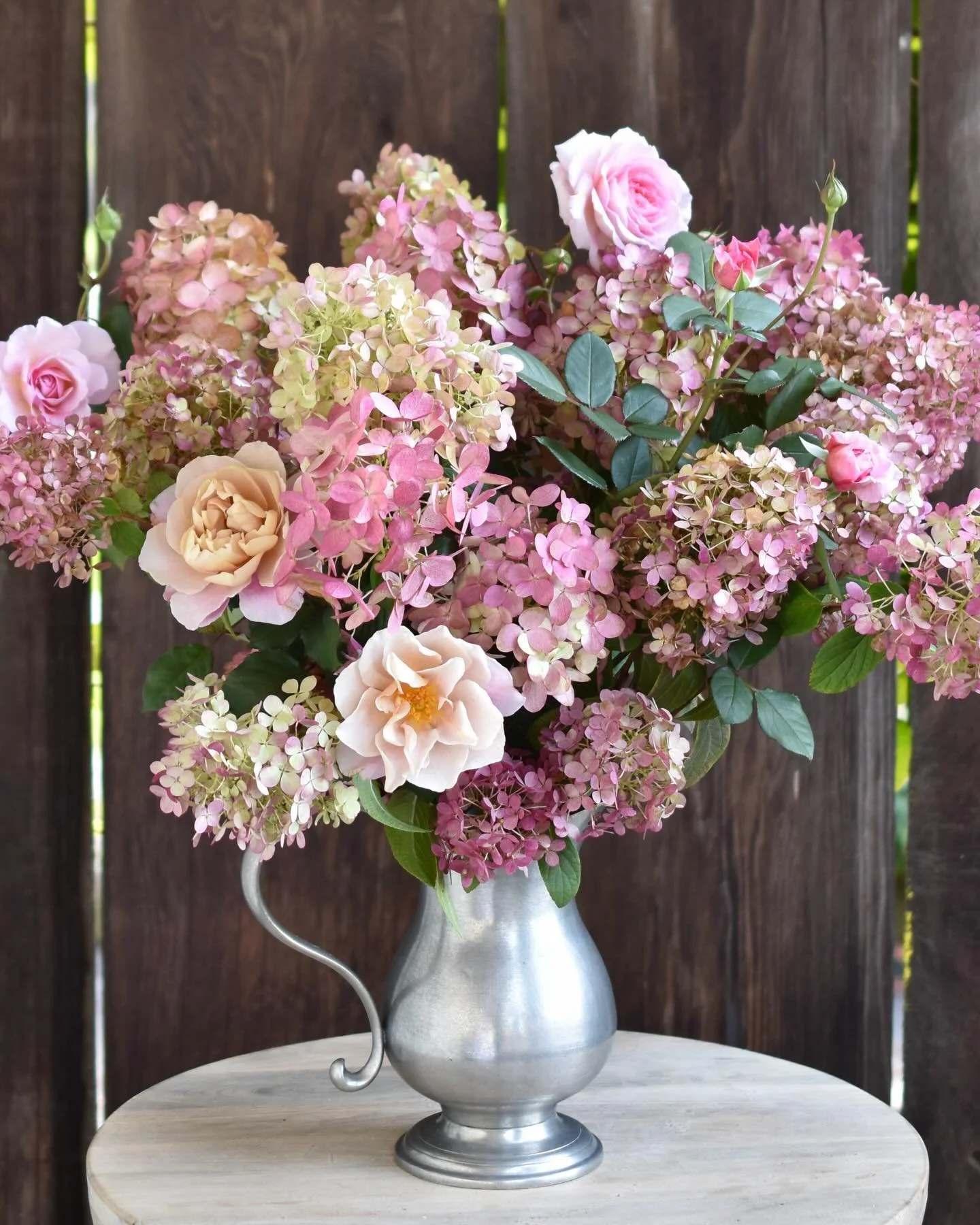 November flowers 💗

We&rsquo;re getting ready to tuck the flowers in for the winter, so I just wanted to say a heartfelt thank you for following along this past season. A special thanks to everyone who stopped by the flower stand or placed orders, a