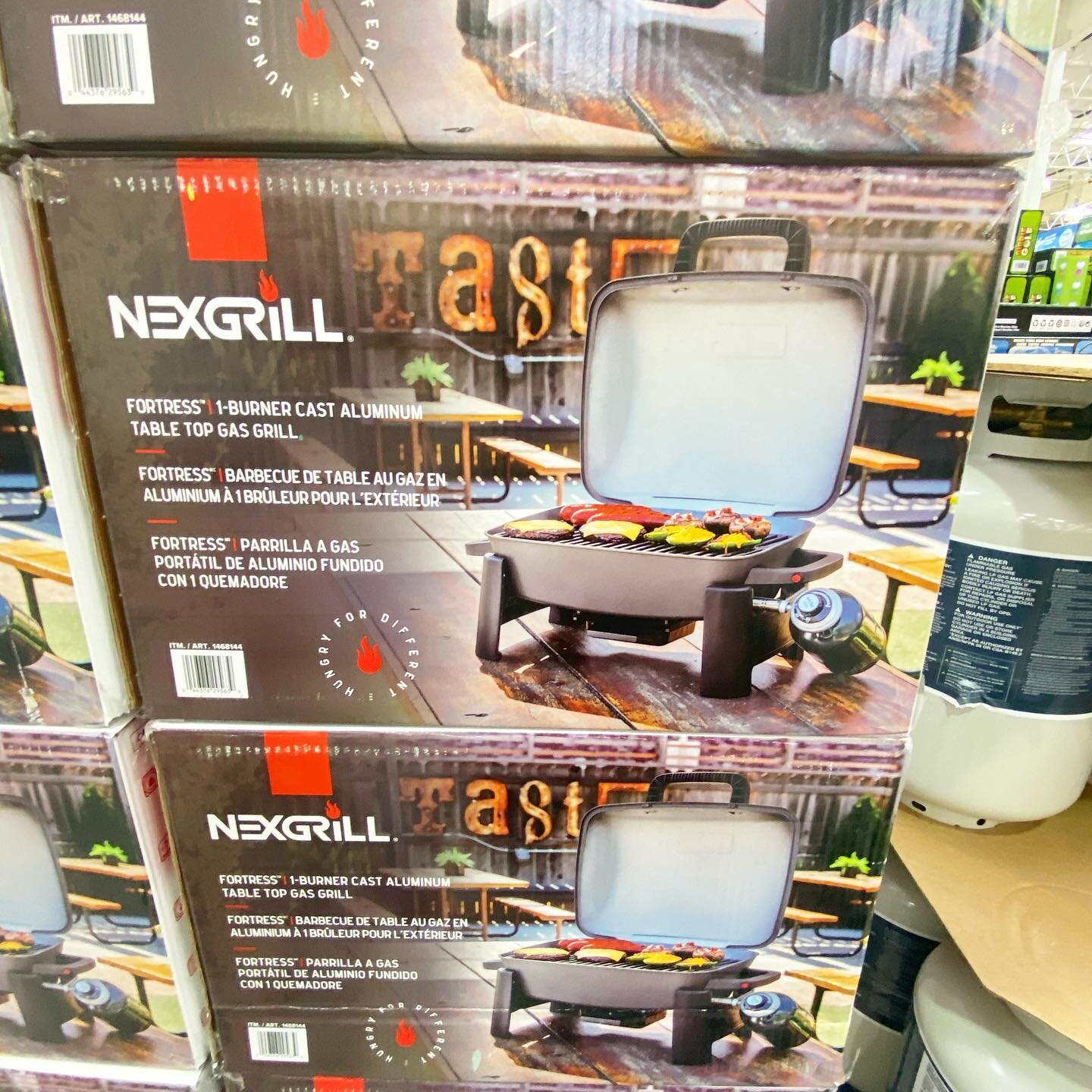 Fortress Grill from @nexgrill - this is a one burner cast aluminum table top gas grill! So many great features and it&rsquo;s on sale until the 14th!! Price $107.99 (Regular price $137.99) 📍Newmarket 
#costco #costcofindscanada #costcofinds #costcoh