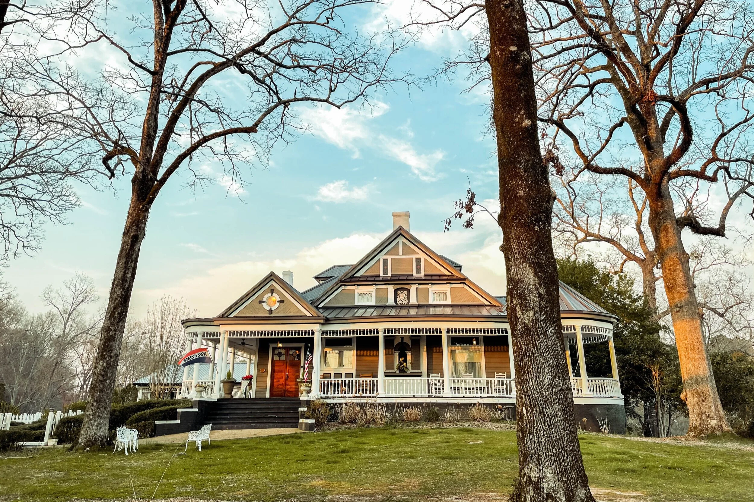 Hogan House Air BNBThis historic home is a great place to stay for a night(or 3). Walk downtown and see all that Hogansville has to offer.804 East Main Street