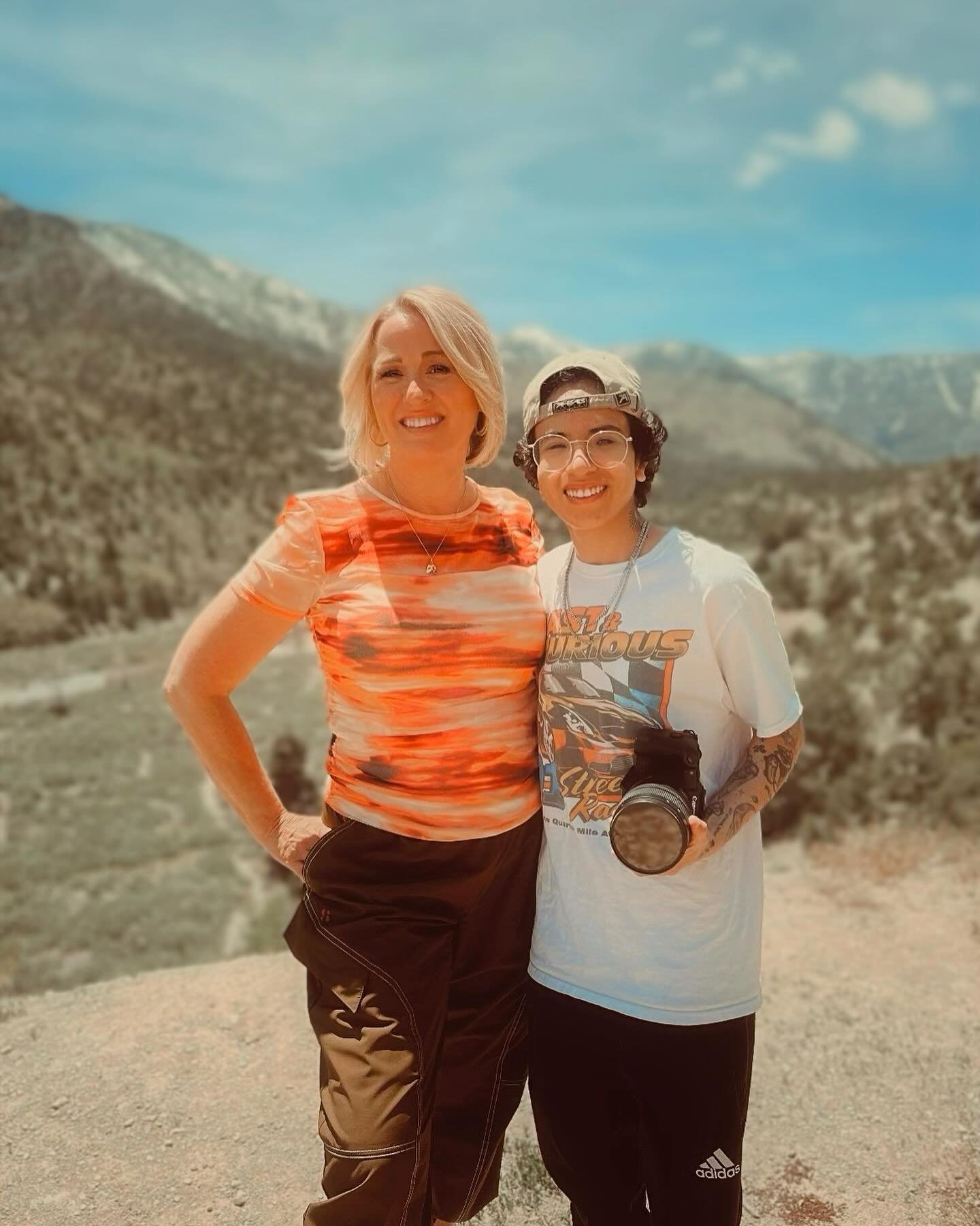 Combining business &amp; friendship in Las Vegas!🌵🏜️
@nickykfilm is a filmmaker I&rsquo;ve known since they were a baby!
We worked on some cool videos to share in the coming days! 
I loved sharing more about my feature film, Secrets on Bonnanel.📍
