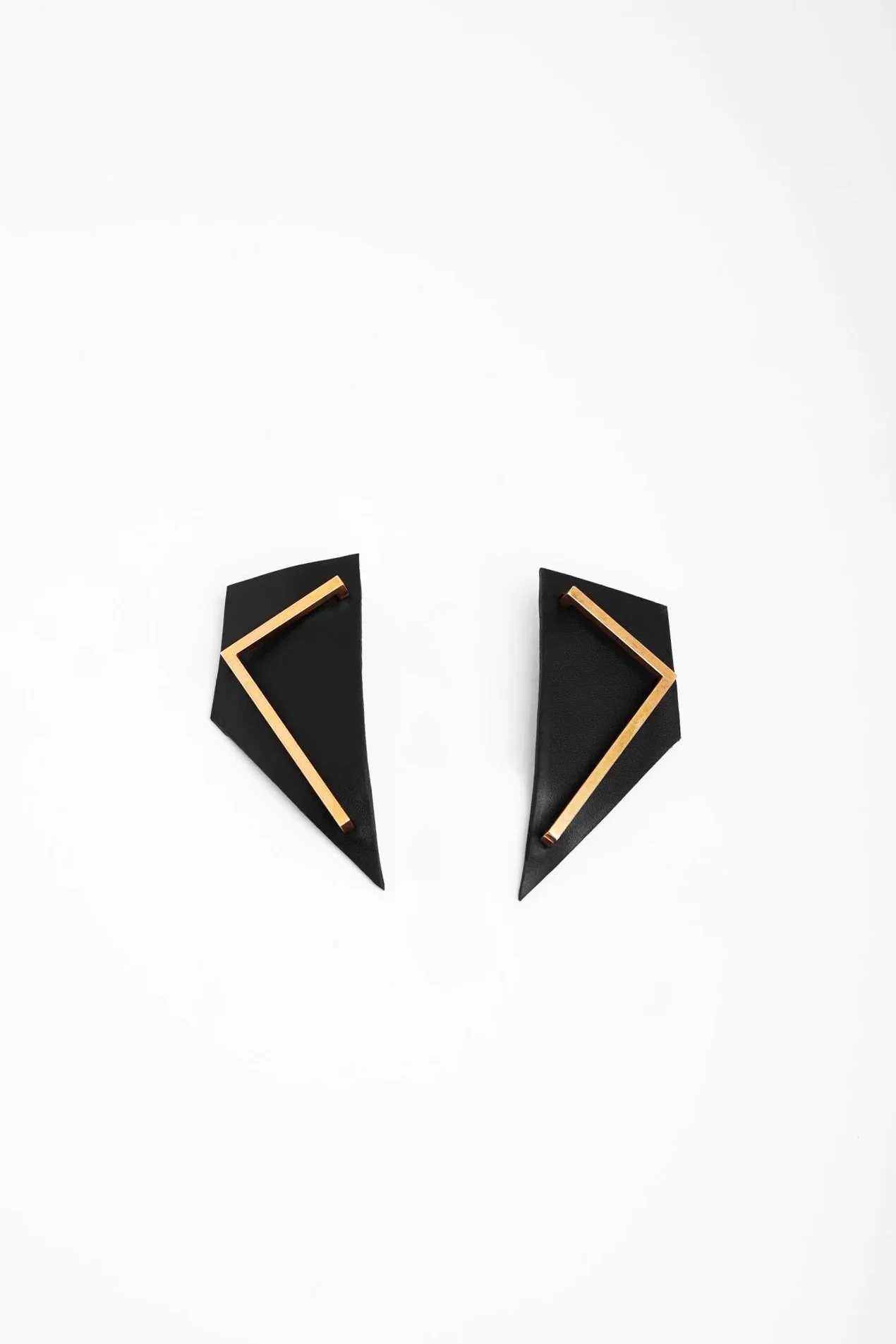 SYNAPSIS earrings ELLE