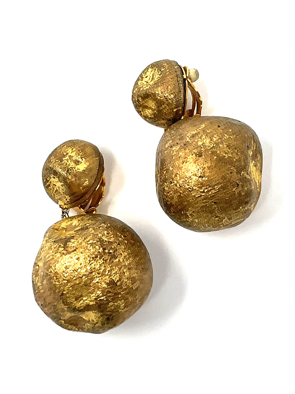 Gumps Gold Dome Earrings with Circular Design | Earrings, Classic jewelry,  Gold