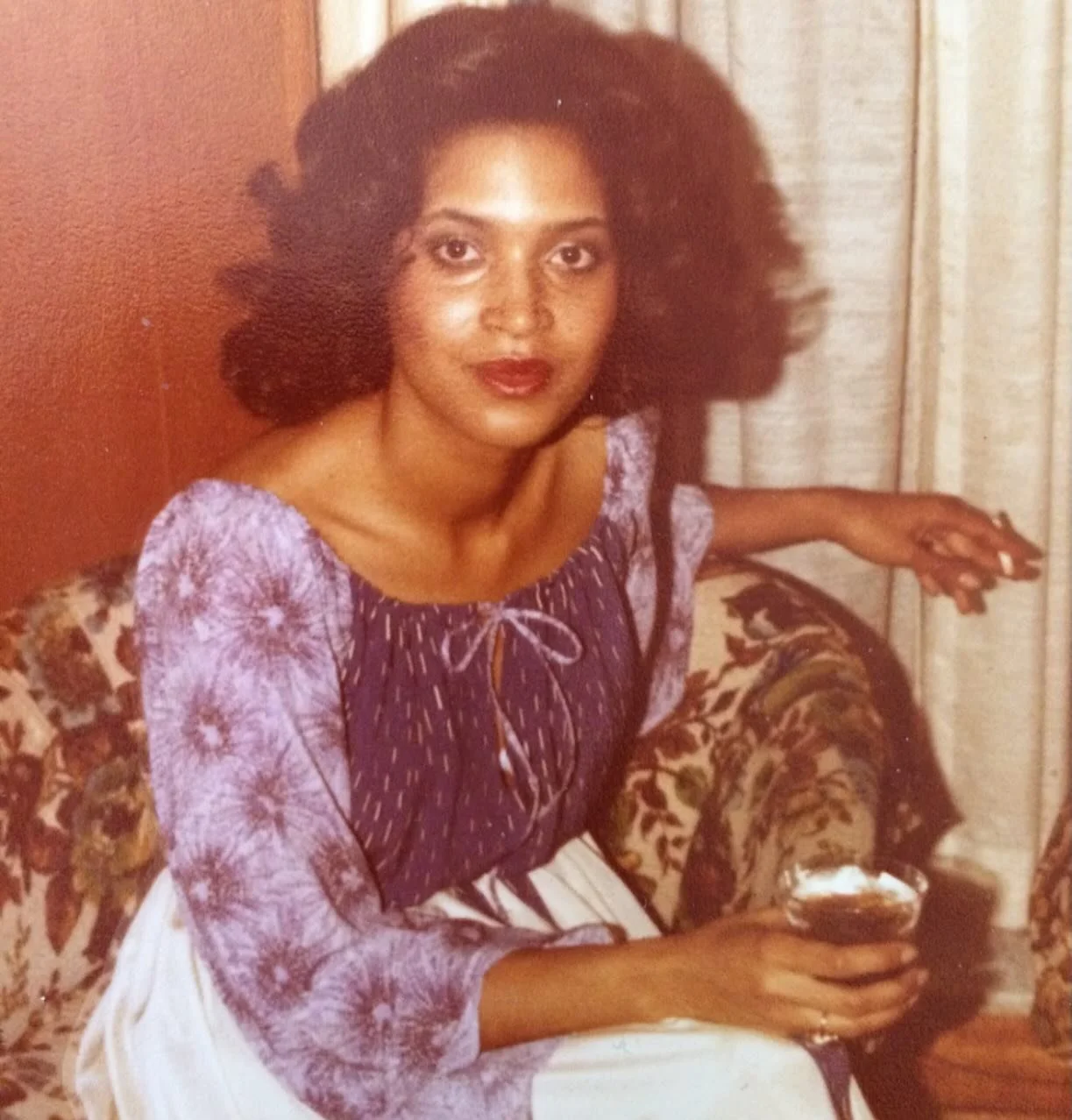 #fashionflashbackfriday Back to the late 70&rsquo;s at a party (cigarette and drink in hand!:) I&rsquo;m wearing vintage silk pieces from the best tiny little hole in the wall boutique on Lexington Ave and 30th street where I bought some amazing stuf