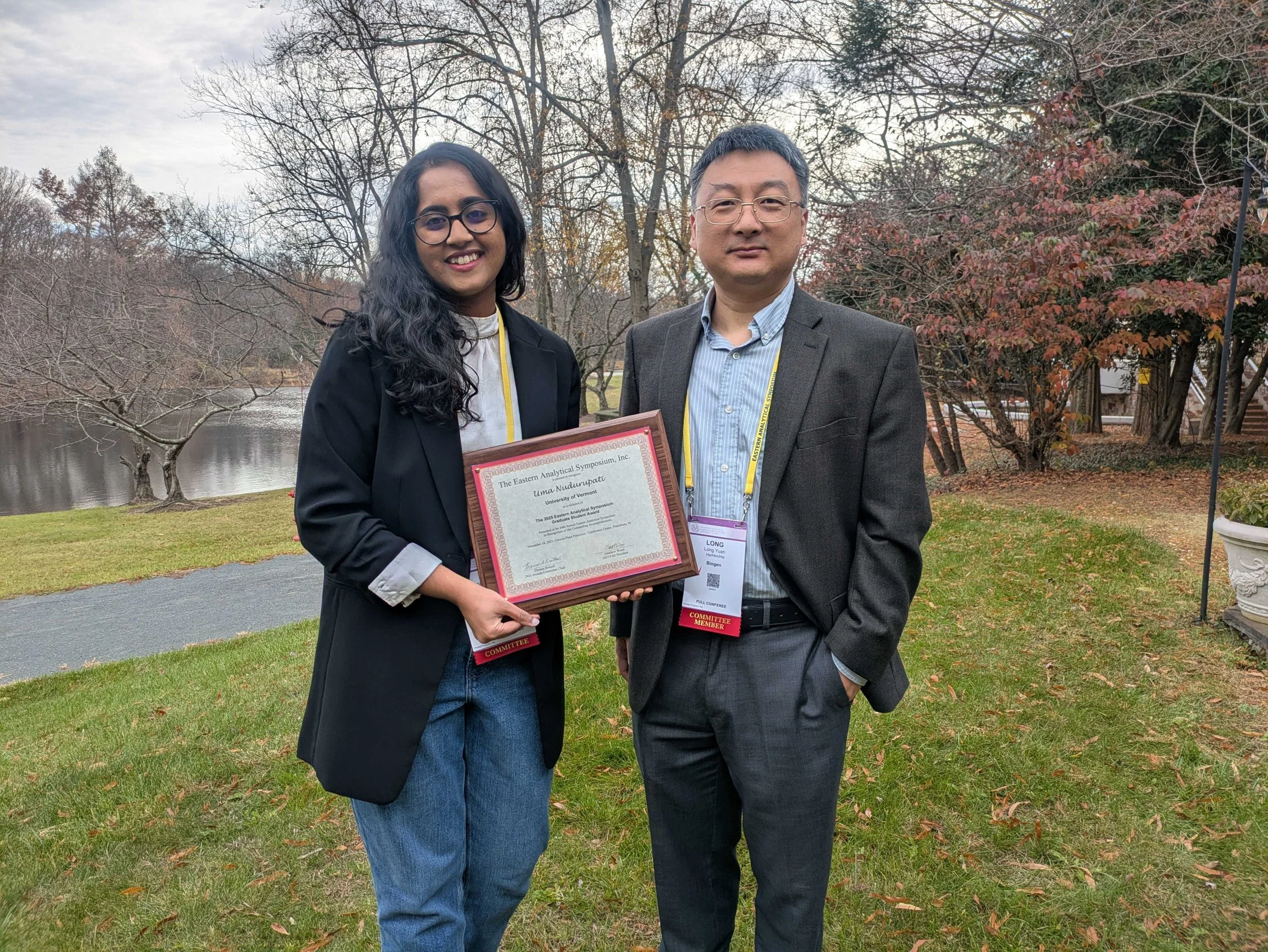Uma is awarded the 2025 Eastern Analytical Symposium Grad Research Award!