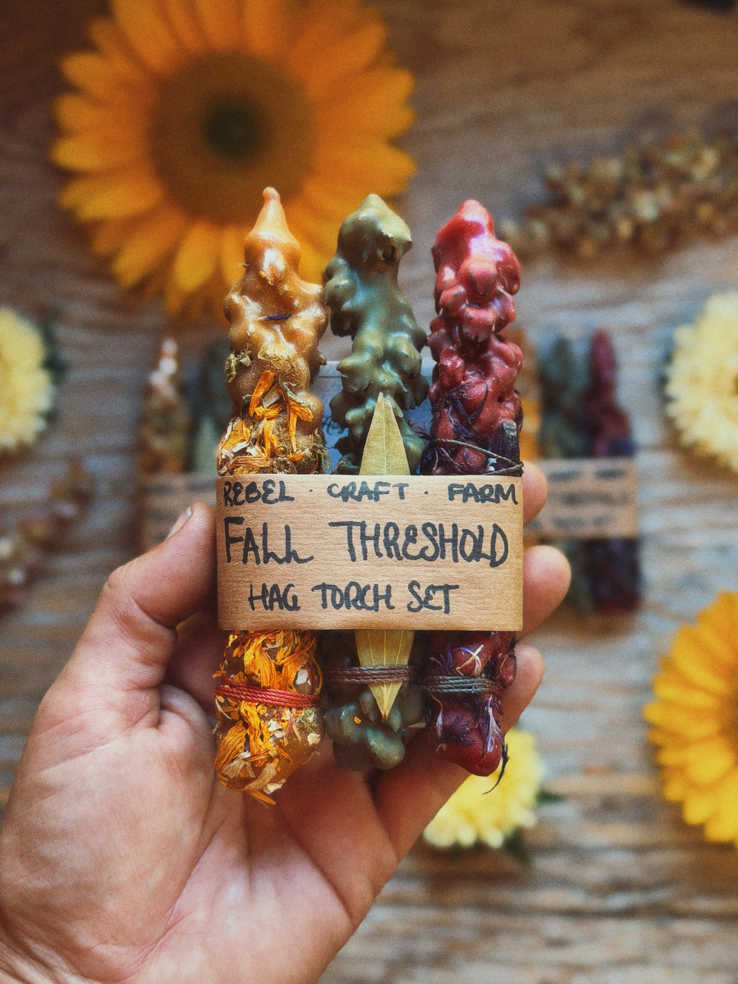 Fall Threshold Hag Torch Set