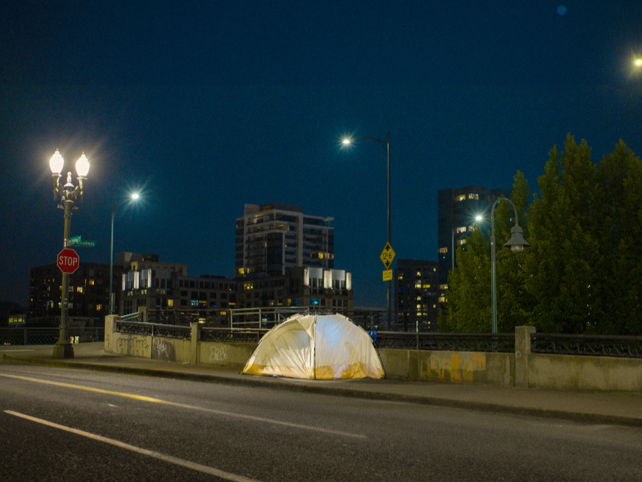 Tent+on+Sidewalk.png