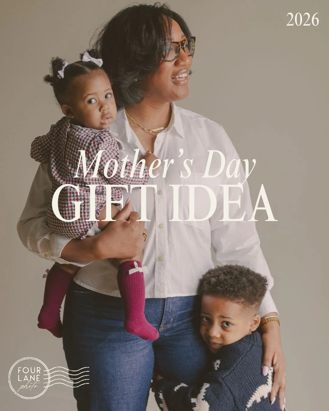 Looking for a last‑minute Mother&rsquo;s Day idea? Treat your loved one to a Family Photo Session. 

Purchase before Mother&rsquo;s Day and schedule anytime this year. Have questions? Send me a message!

Psssst.... Mamas if you're seeing this and fea