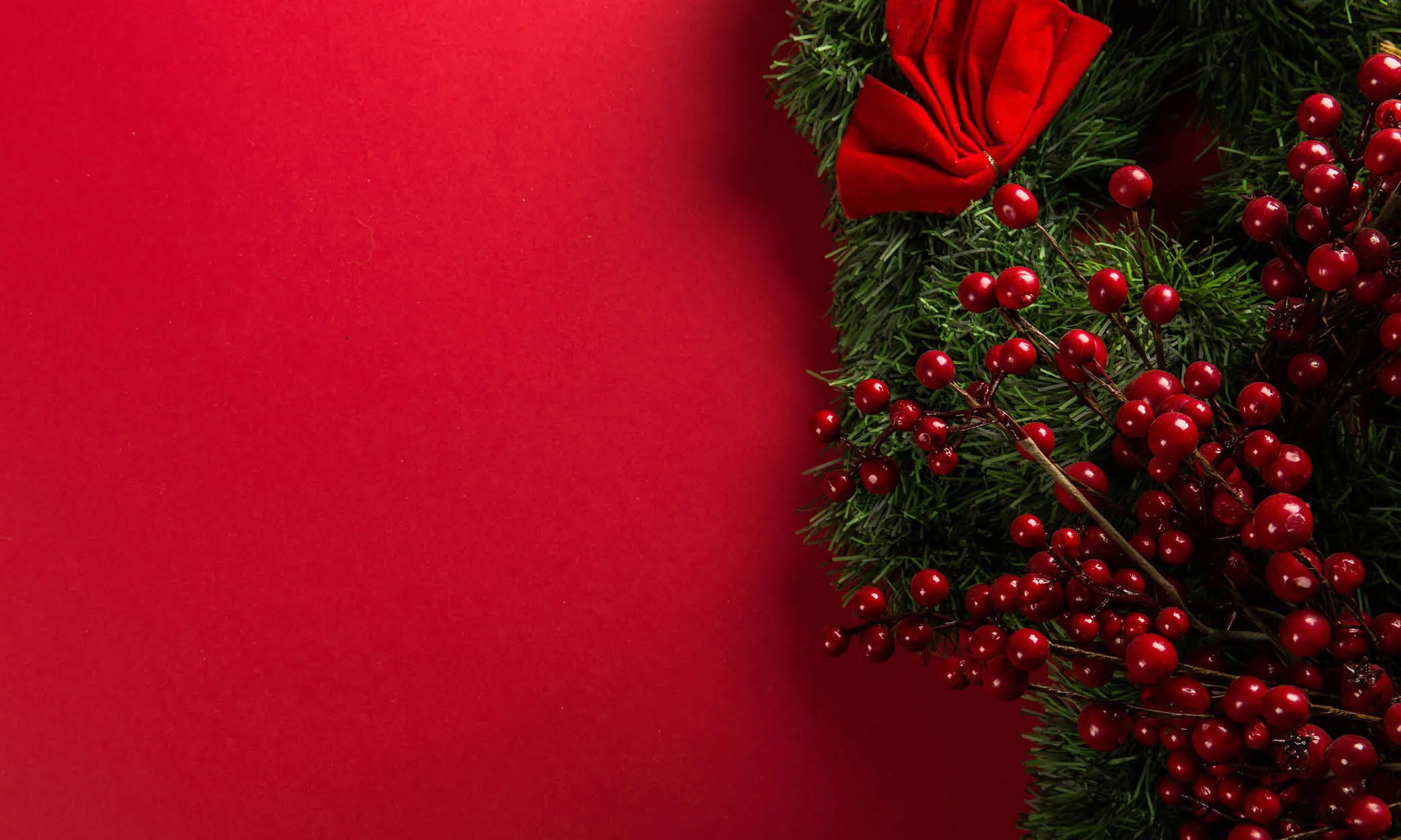 Prime Minister’s Christmas Card Exhibition hits the Wellington campus