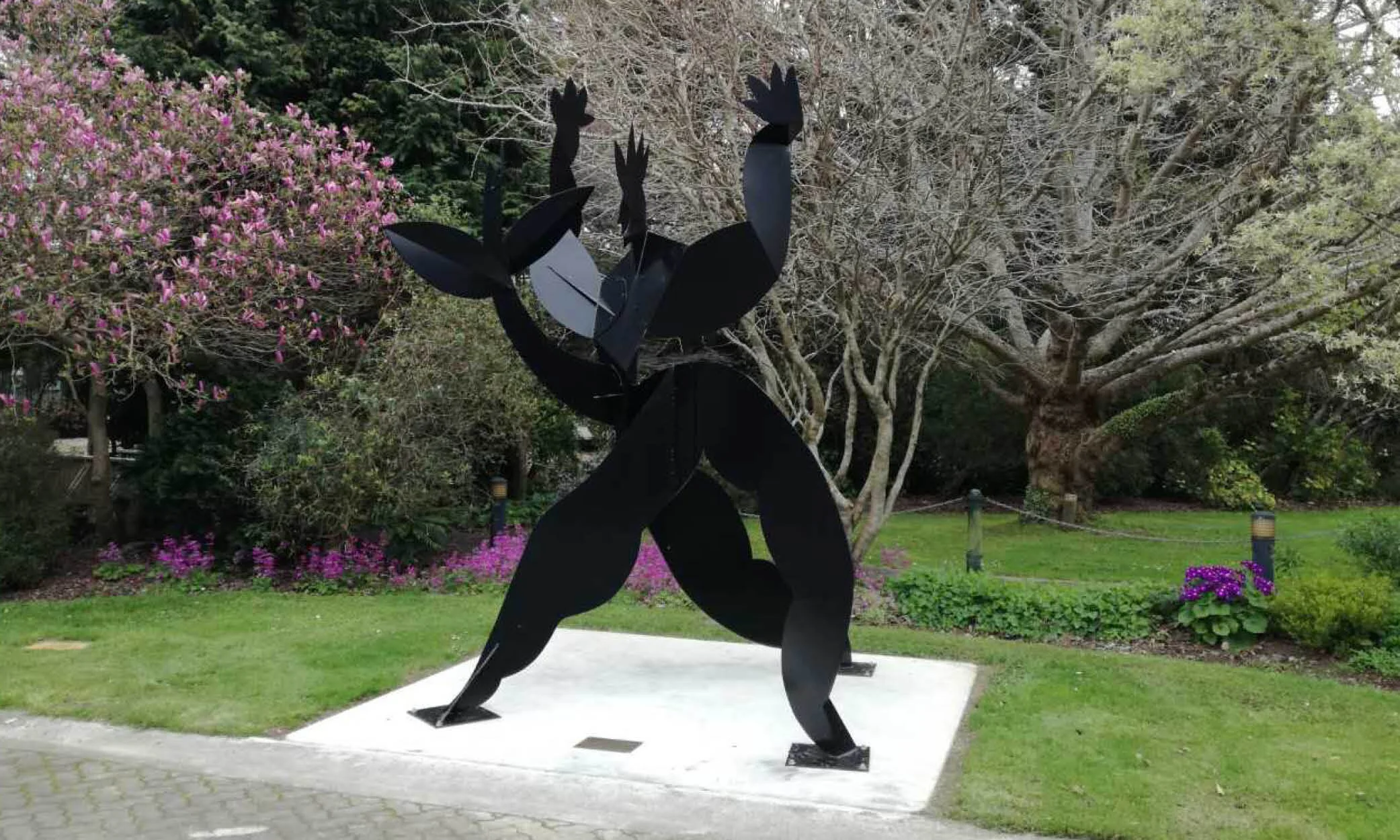 New sculpture on Turitea campus gathers mixed reactions