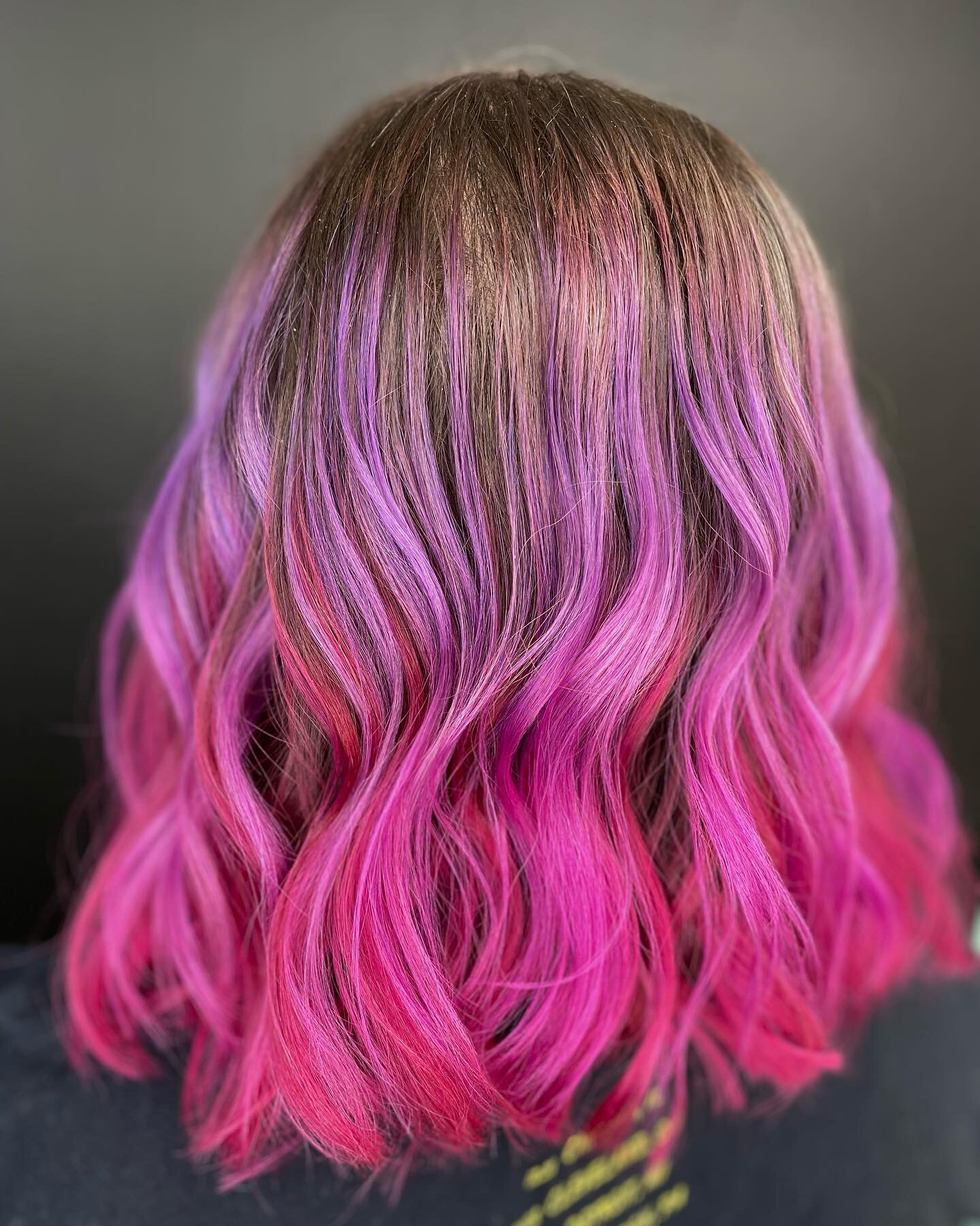 Love is in the hair! 💕✨ Bringing Valentine&rsquo;s Day vibes to every strand!