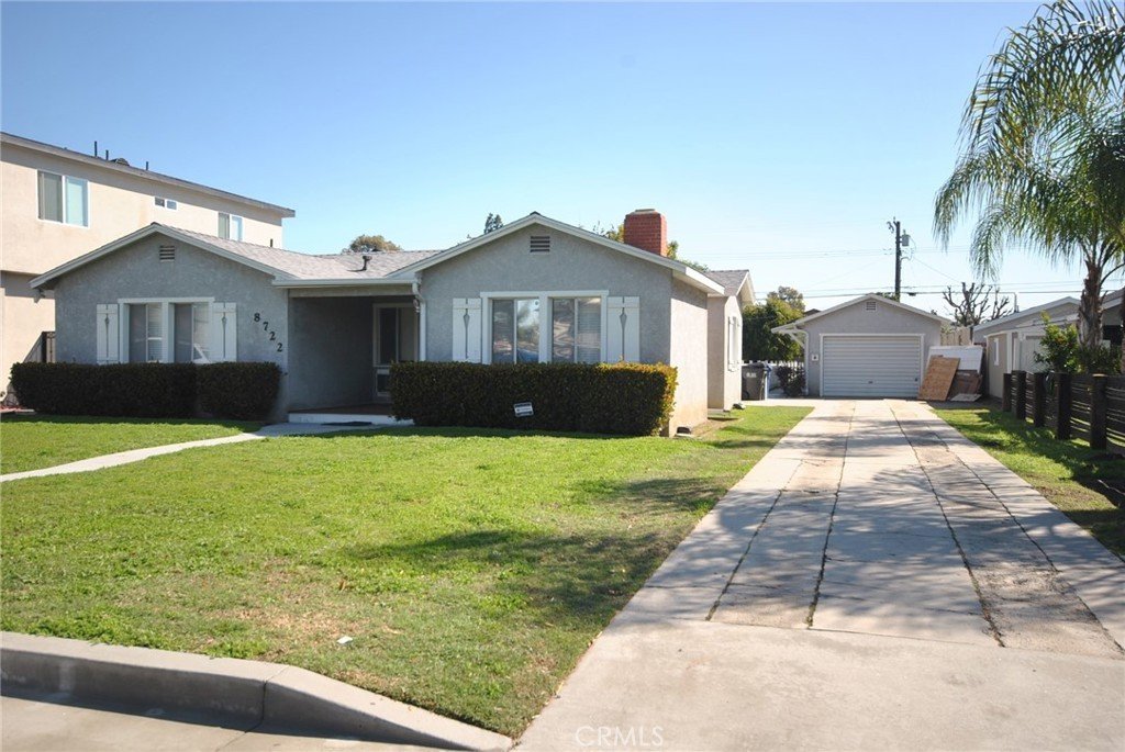 8722 La Salle St, Cypress || $1,200,000 || Represented Seller