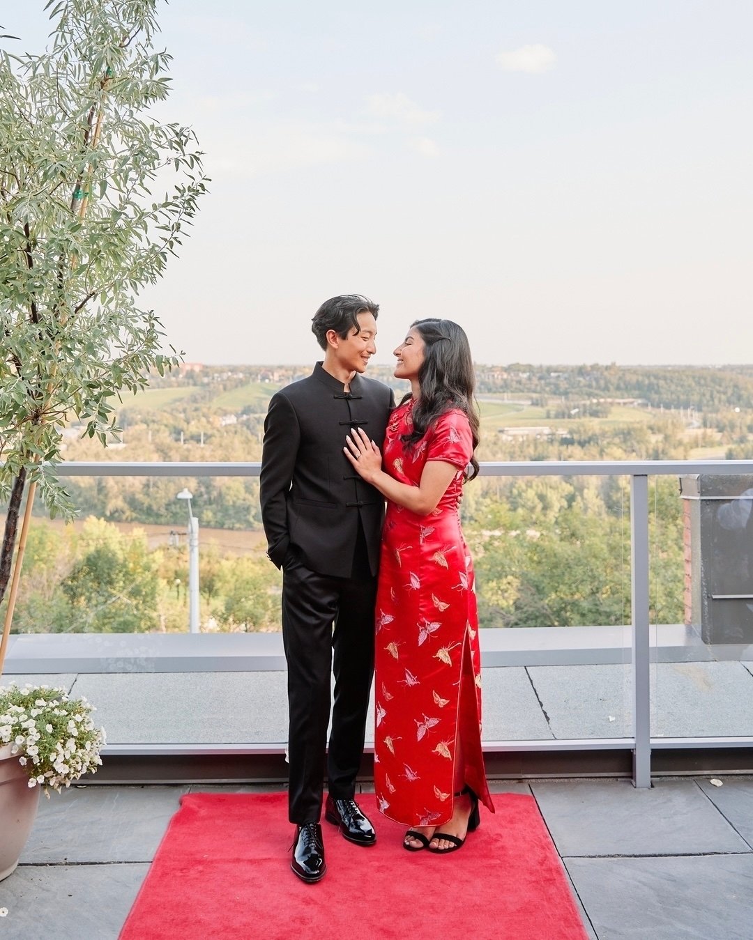 We absolutely love how Saba and Brandon brought both their cultural traditions to their wedding day. 

Ceremony in the ballroom for her
Balcony tea ceremony for him
Reception for them both

What a way to celebrate their perfect match.

Photographer @